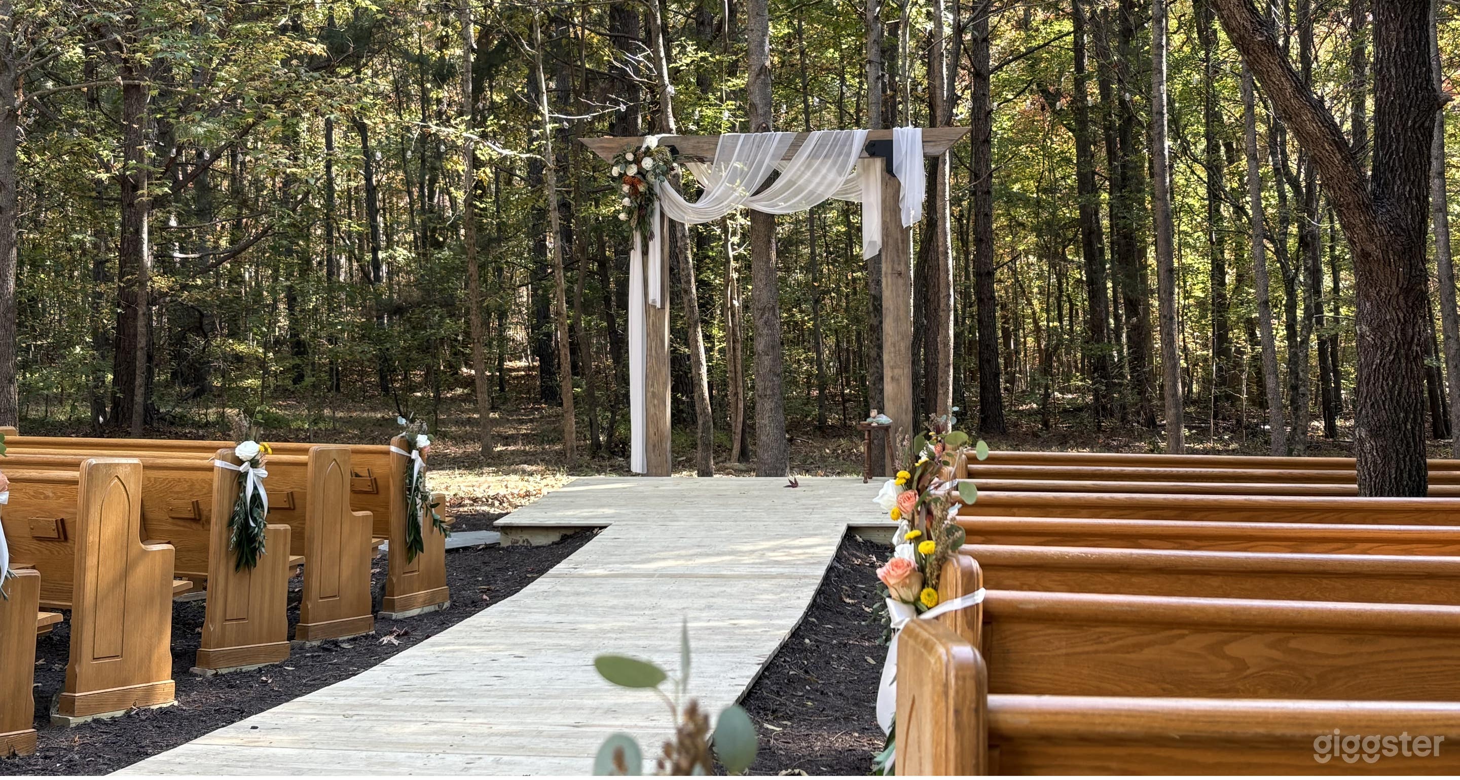  A Timeless Southern Retreat on 26 Acres Photo 2