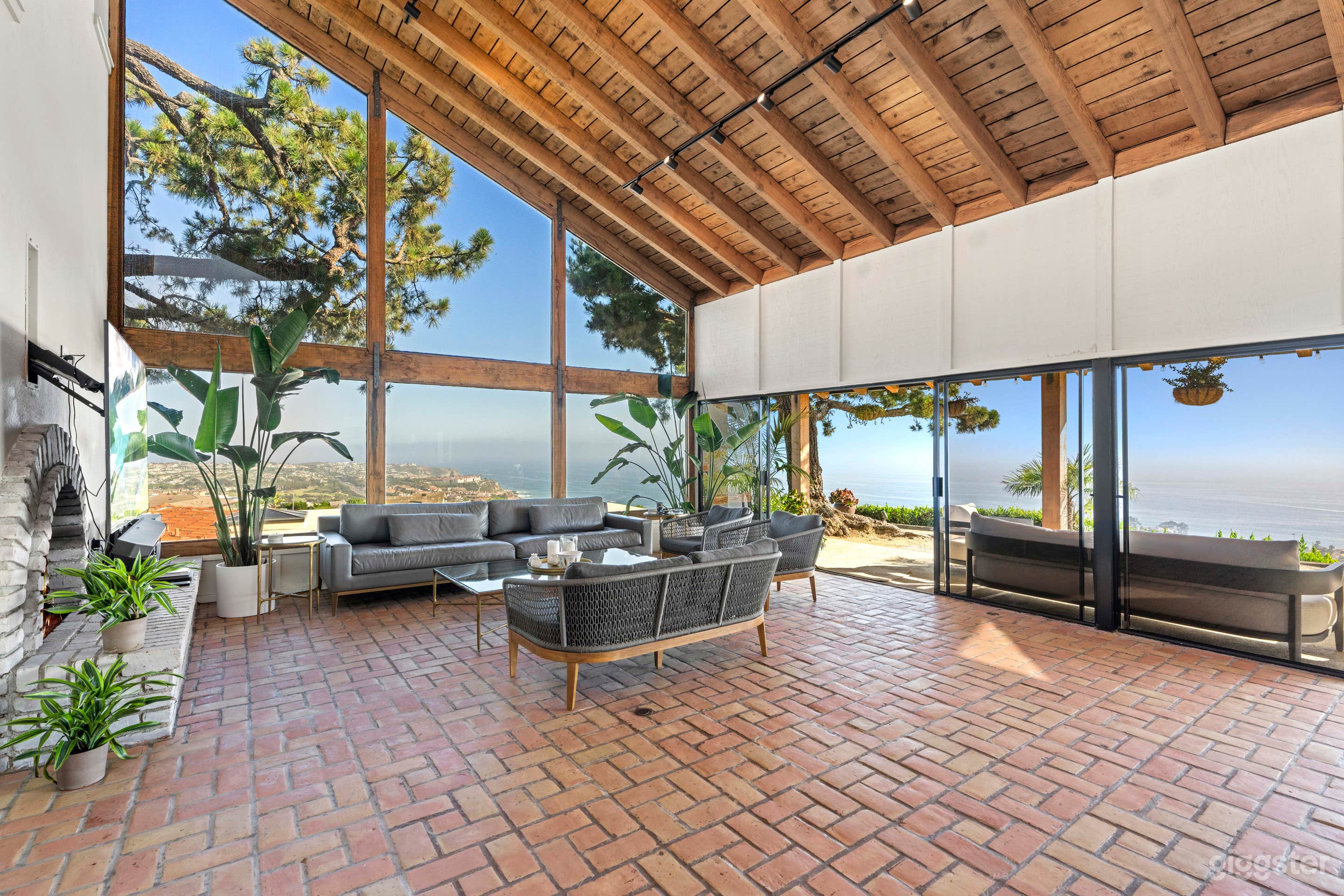 Luxury Jetliner 270degree Ocean Views Mega Mansion Photo 1