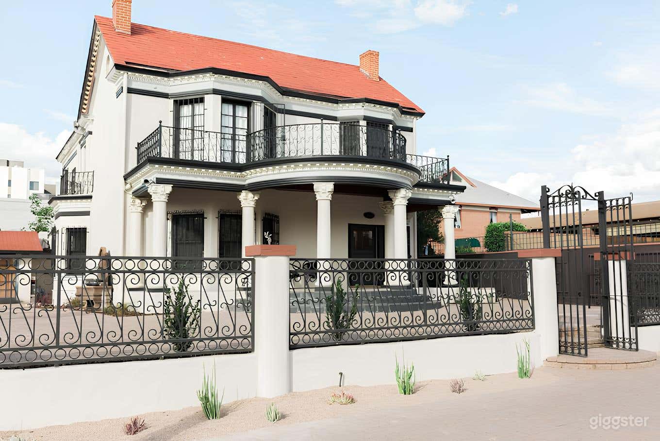 The Rubi House - 1903 Italianate Victorian Manor Photo 2