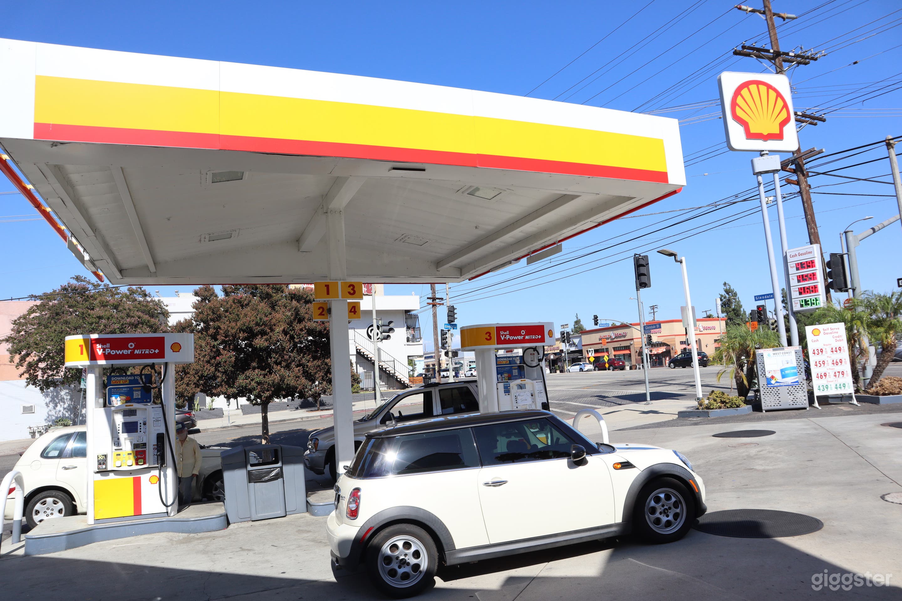 Gas Station, Food Mart  for filming  Photo 3