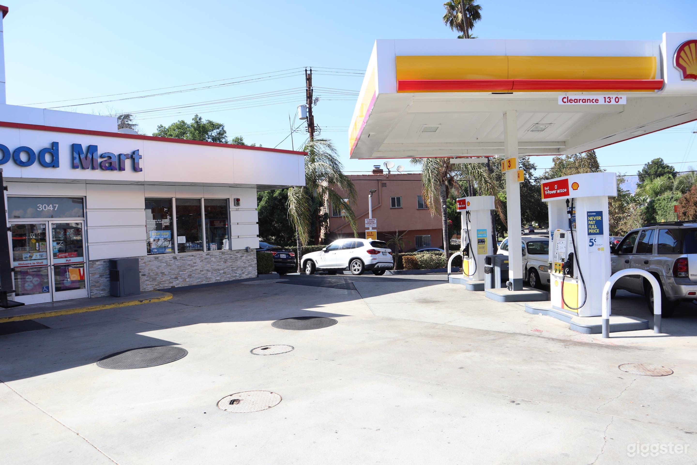 Gas Station, Food Mart  for filming  Photo 1