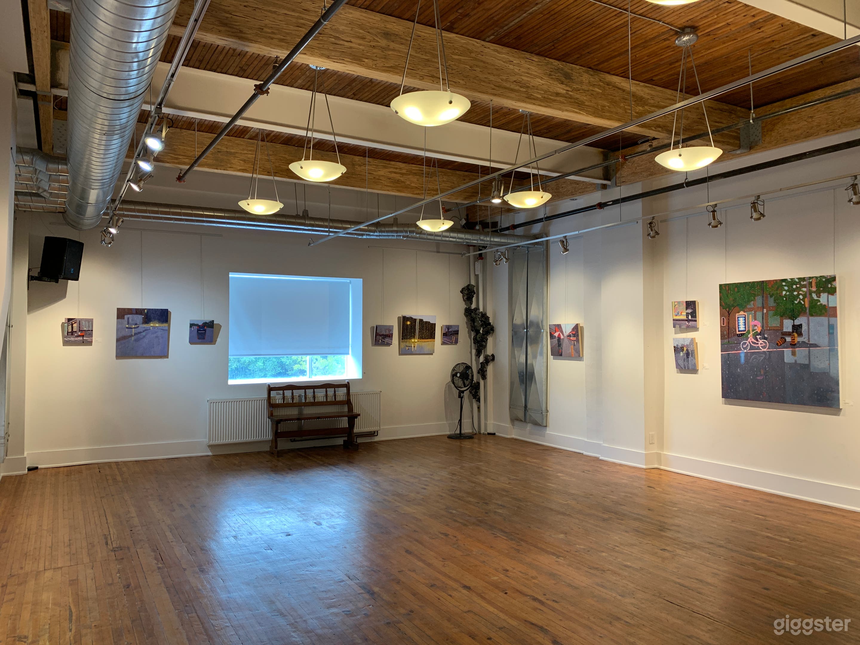 Gallery Space With High Ceilings Photo 1