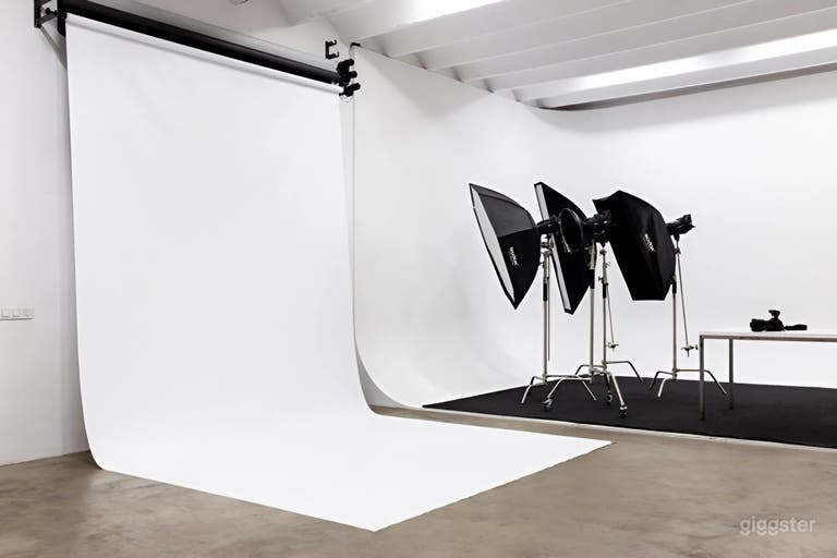  Estudio Fotográfico para sesiones medianas - Plató 2 