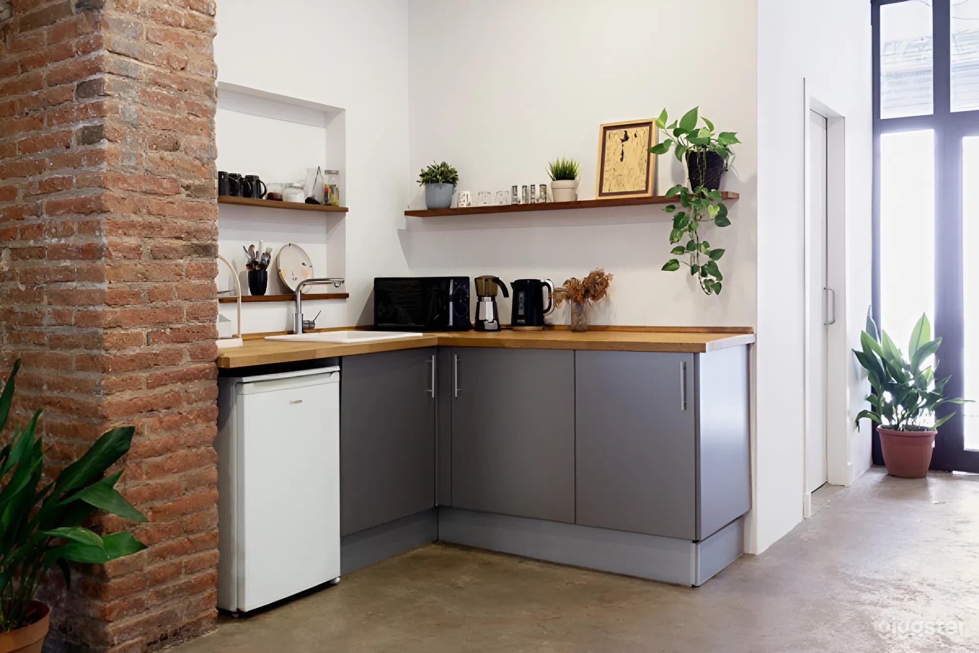 Estudio Fotográfico para sesiones medianas - Plató 2 Photo 3