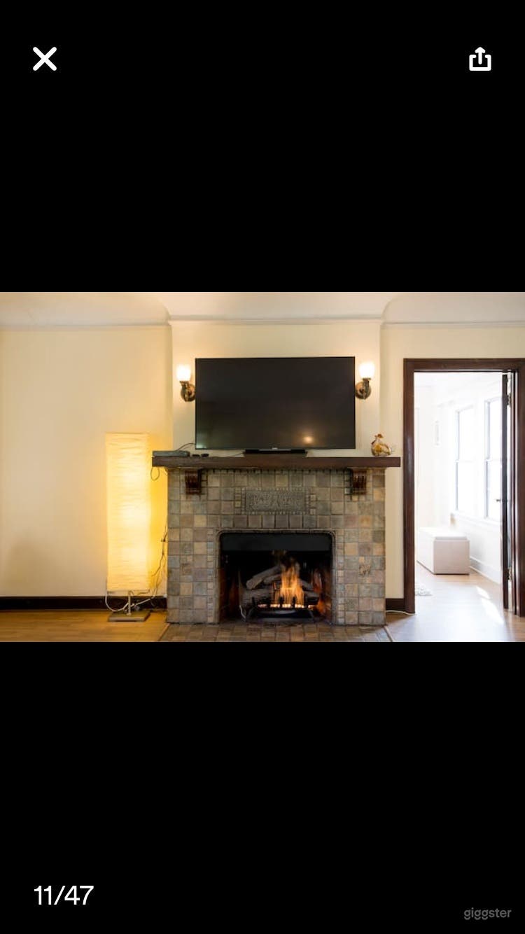 Larchmont village upper duplex prime location  Photo 4