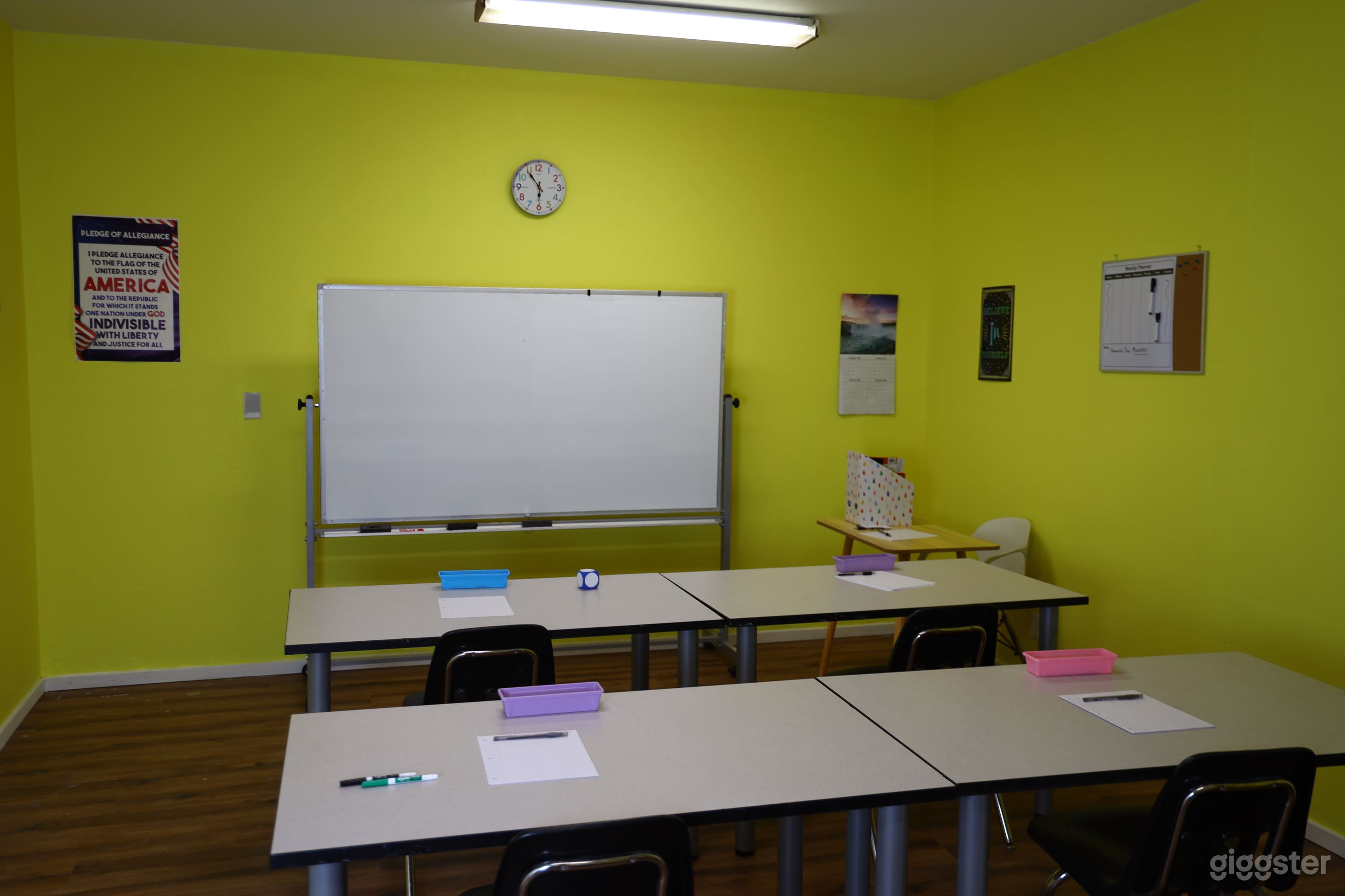 Classroom Studio Set Near DTLA Photo 2