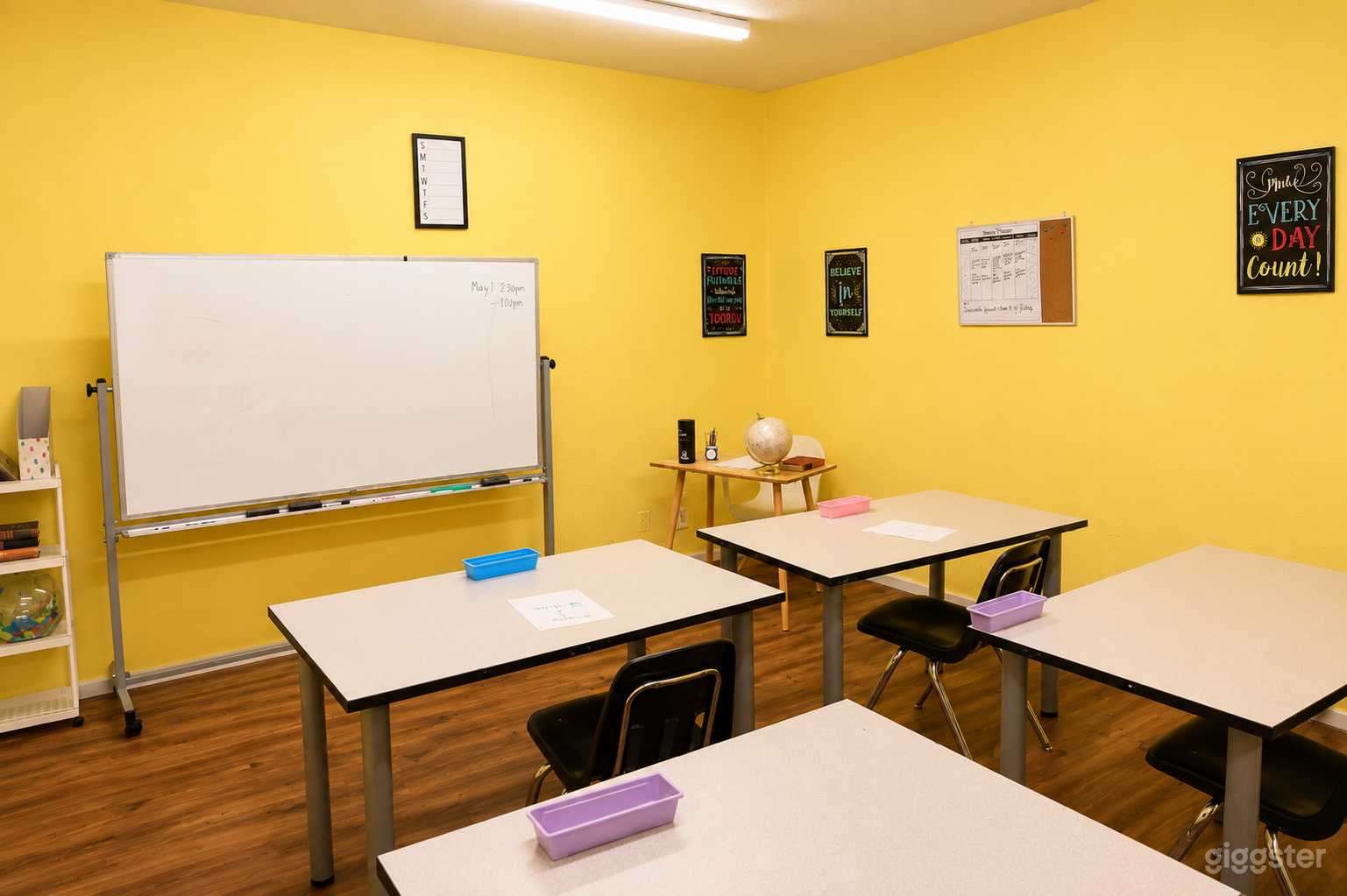 Production Ready Classroom Studio Set Near DTLA Photo 4