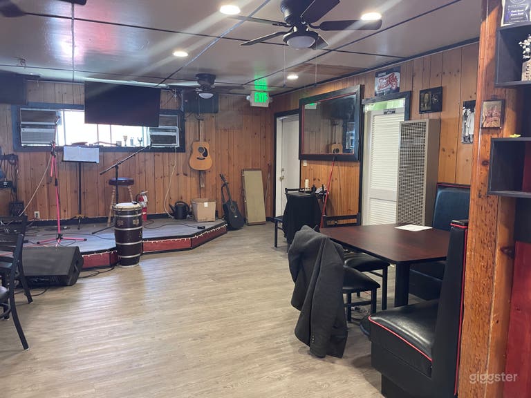  Indoor and Outdoor Garden Restaurant With Stage 