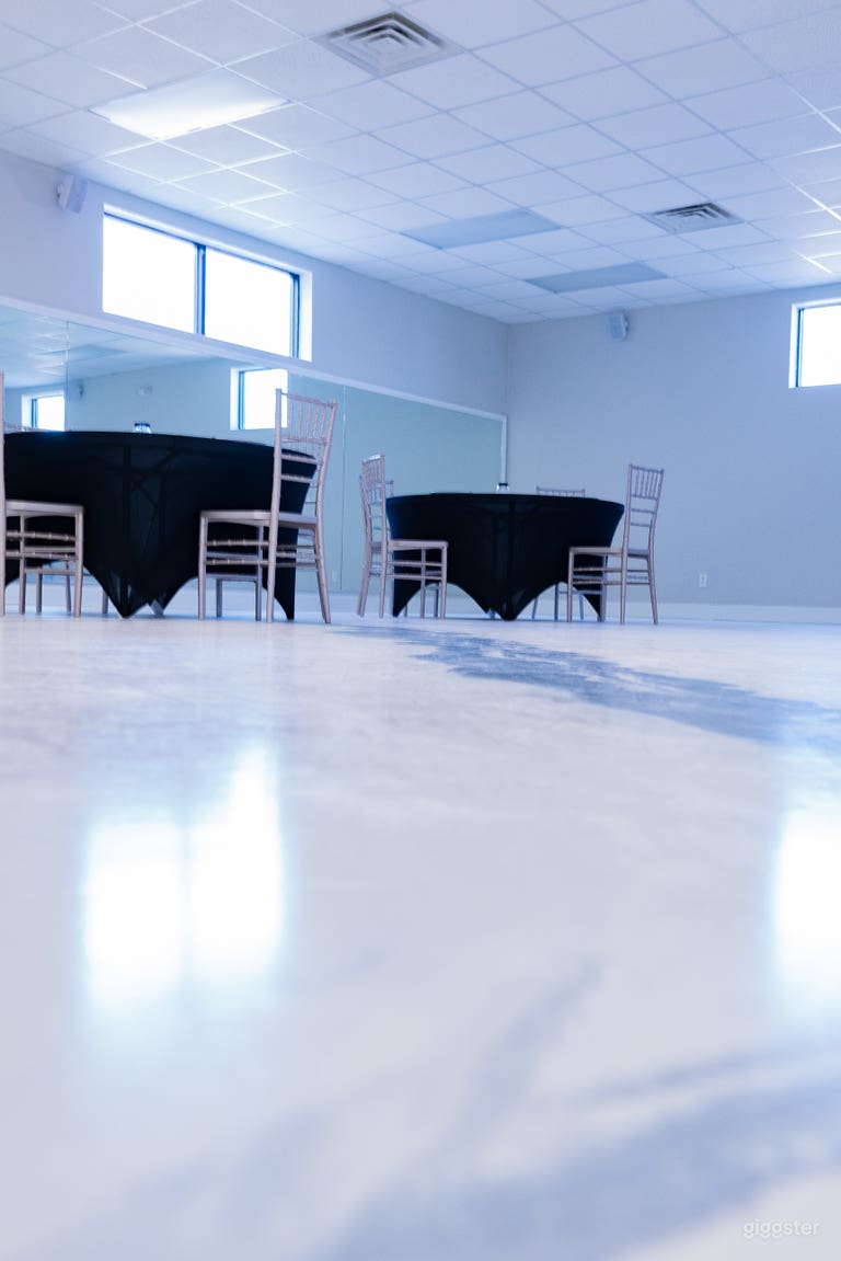  Private Meeting and Film Event Studio 