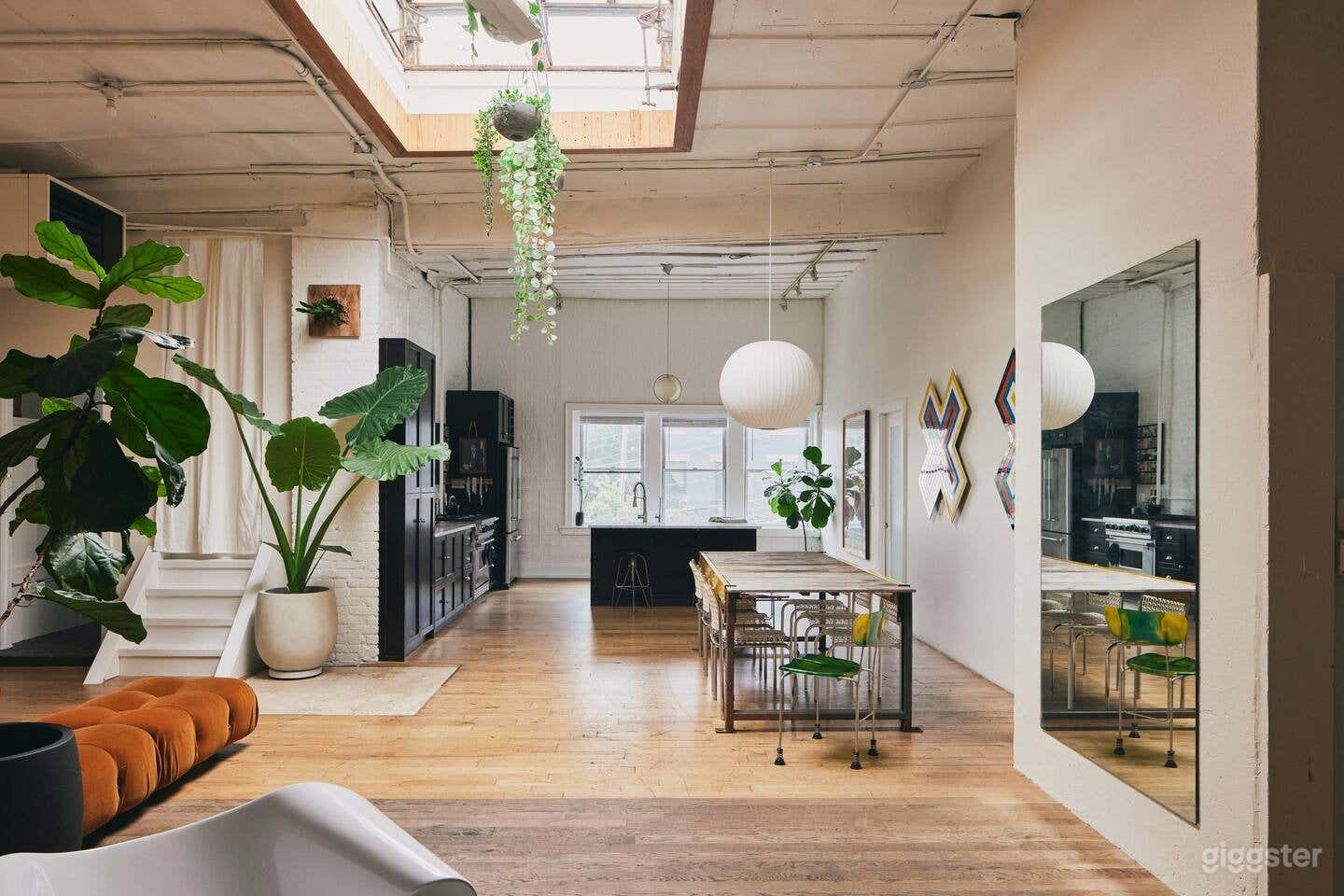 Brooklyn Mid Century Design Loft + Pro Kitchen Photo 4