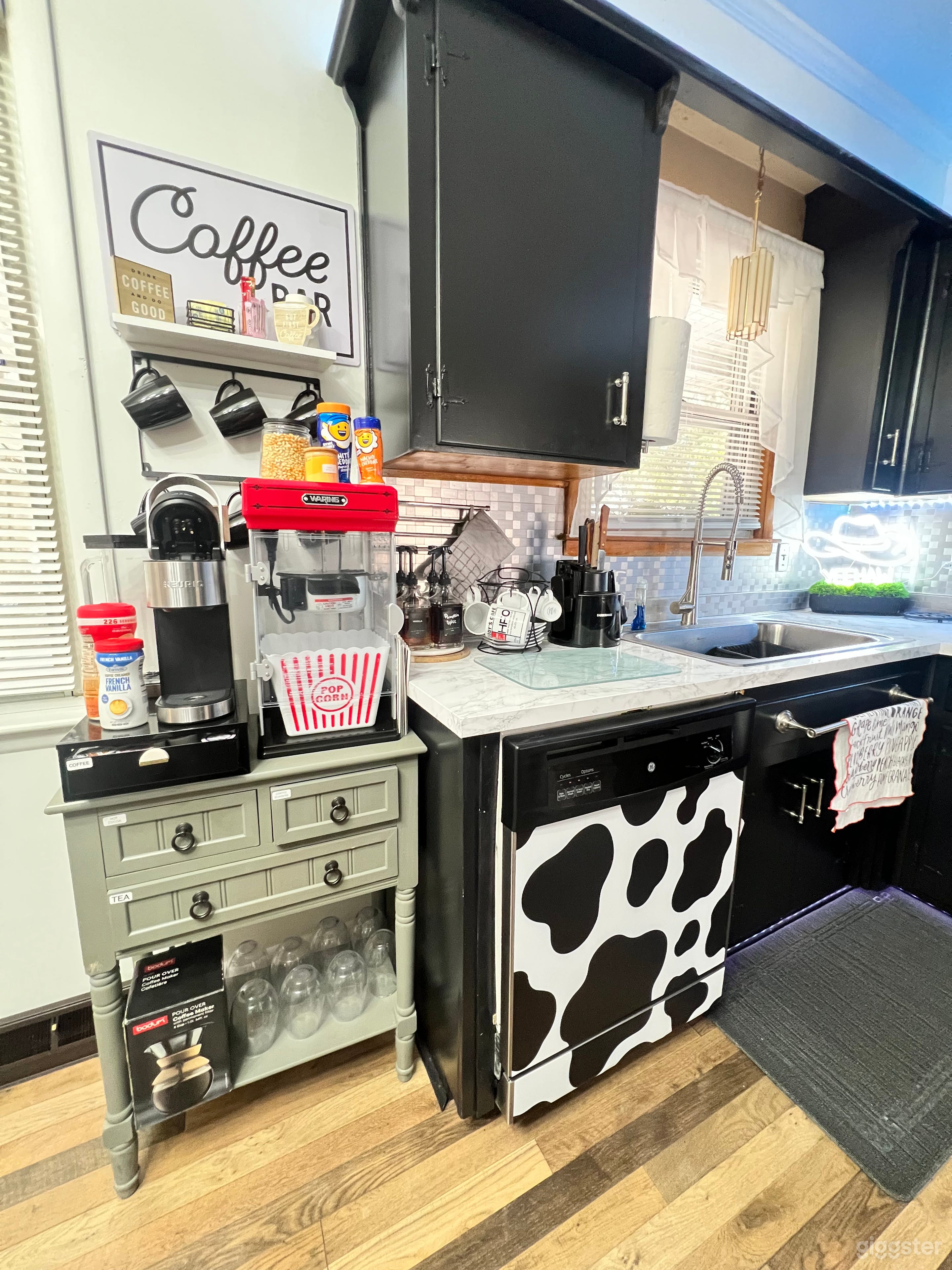 Valley Trail Retreat Farmhouse Home w/Hot Tub Photo 3