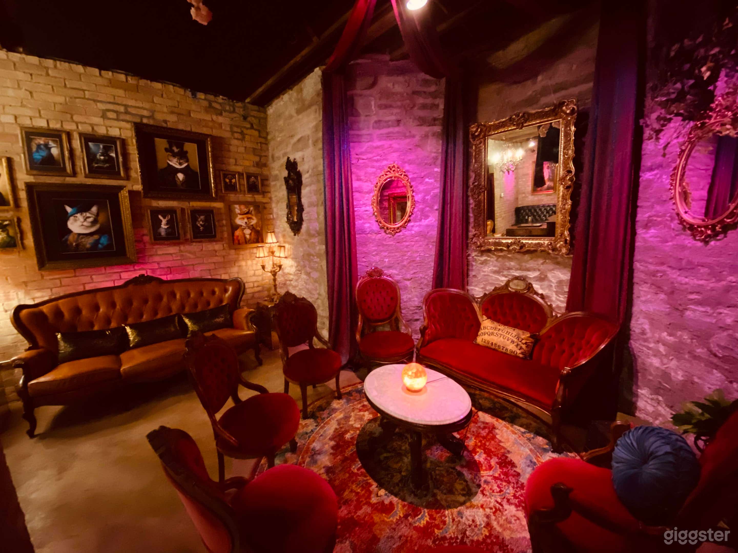 Atmospheric Underground Lounge for Creative Gatherings Photo 1