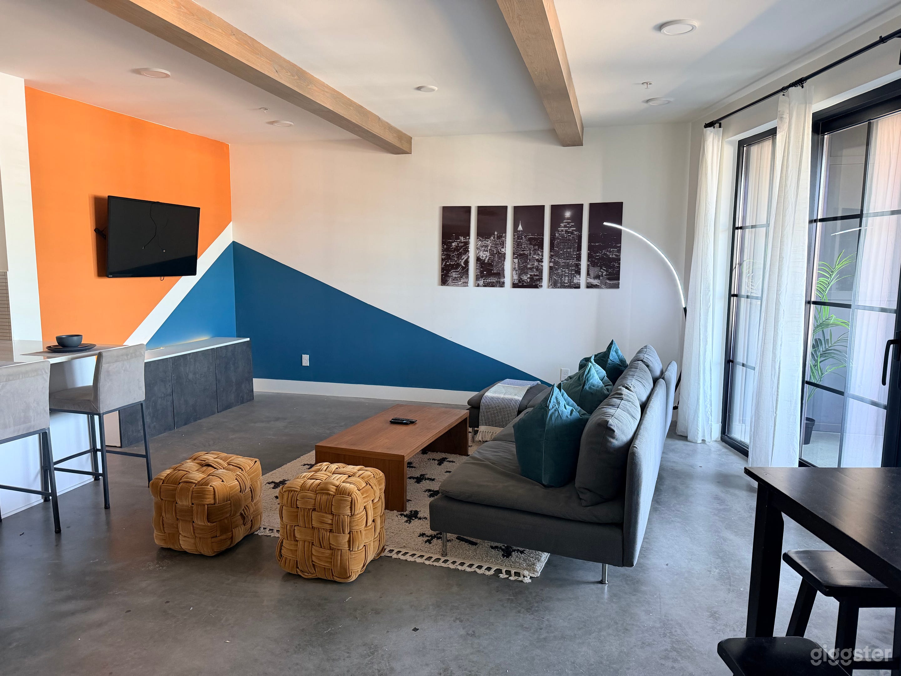 Downtown Modern Condo, HIP, and new construction!$! Photo 1