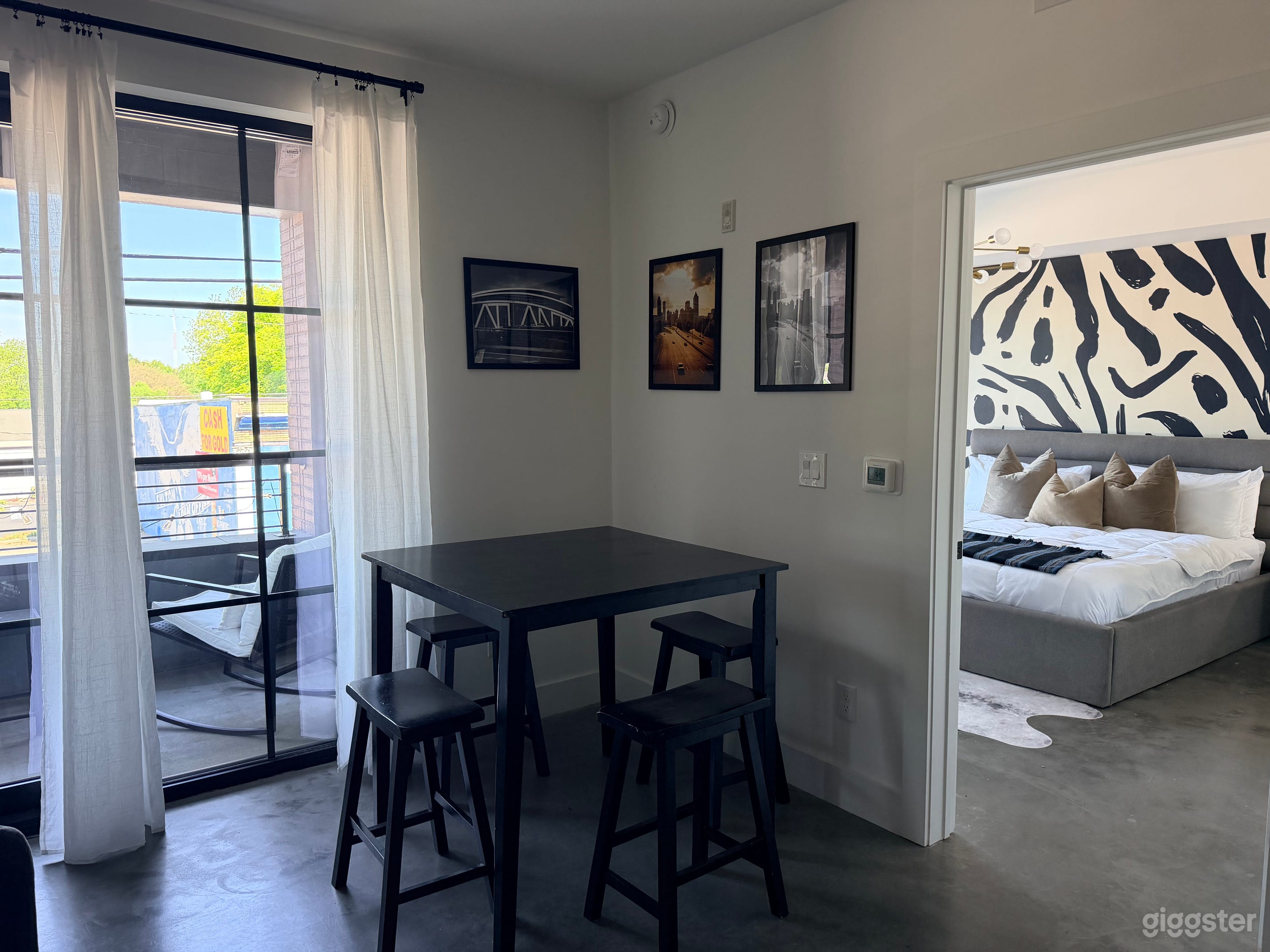 Downtown Modern Condo, HIP, and new construction!$! Photo 2