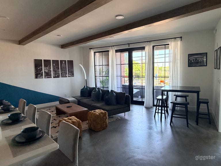  Downtown Modern Condo, HIP, and new construction!$! 