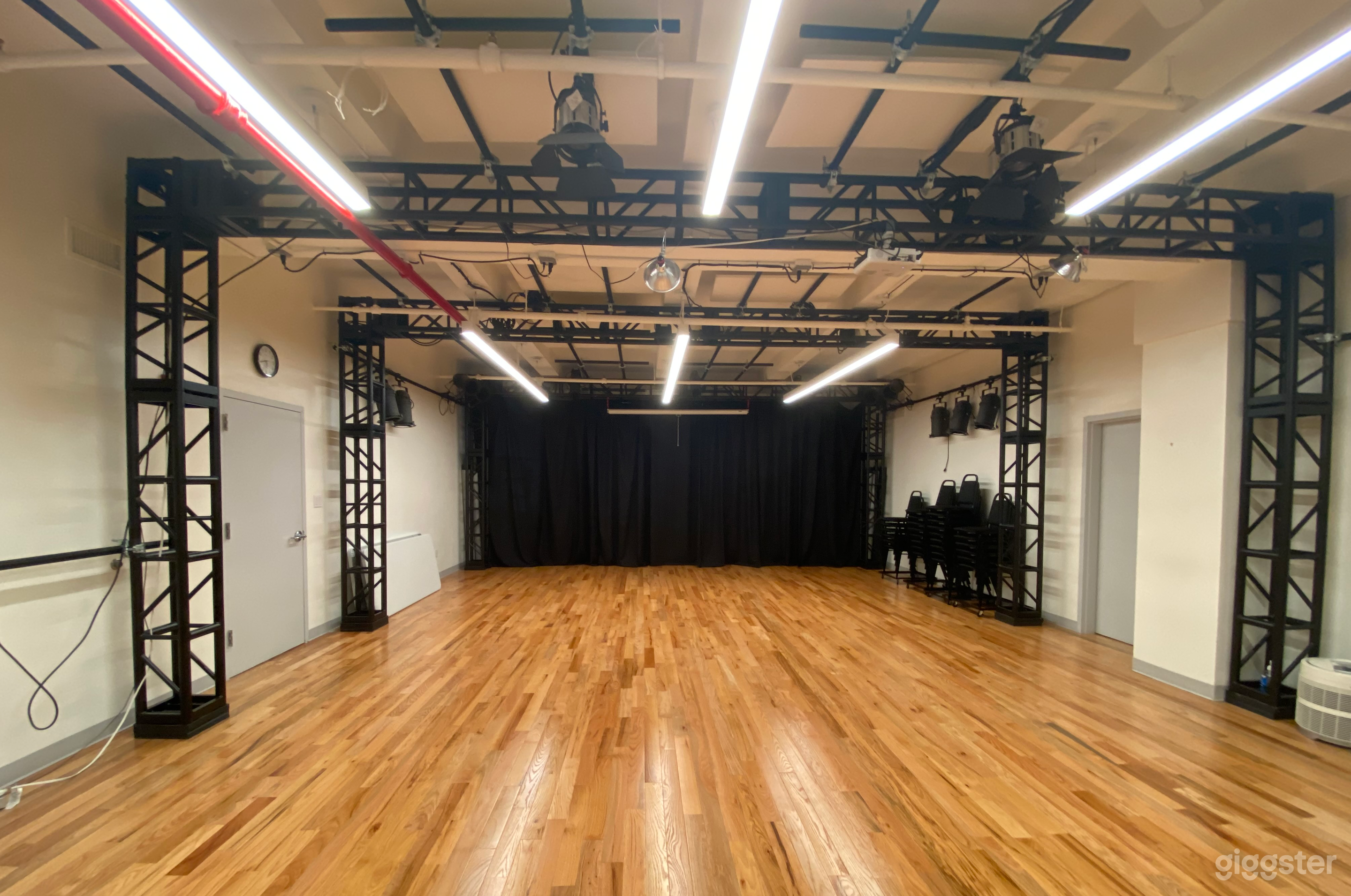 Midtown Flexible Studio Space Photo 3