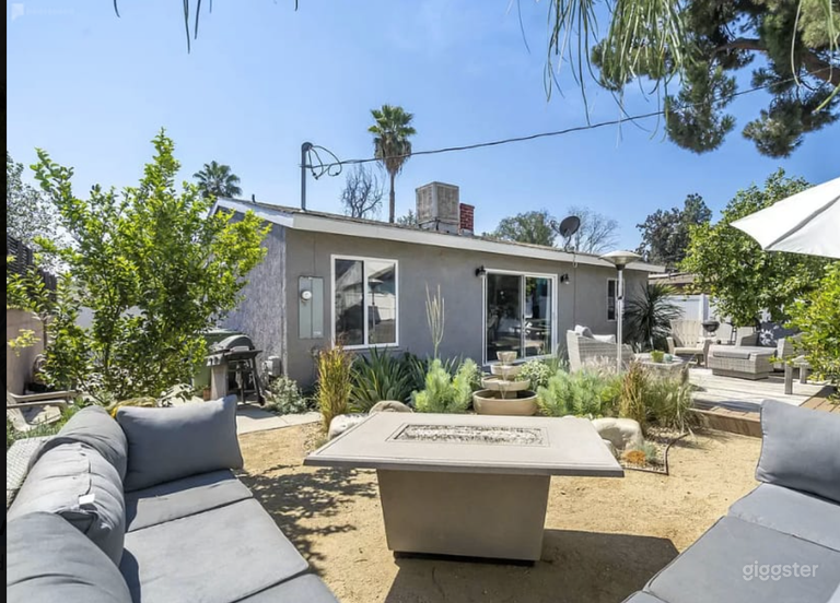  North Hollywood Coastal Ranch House 
