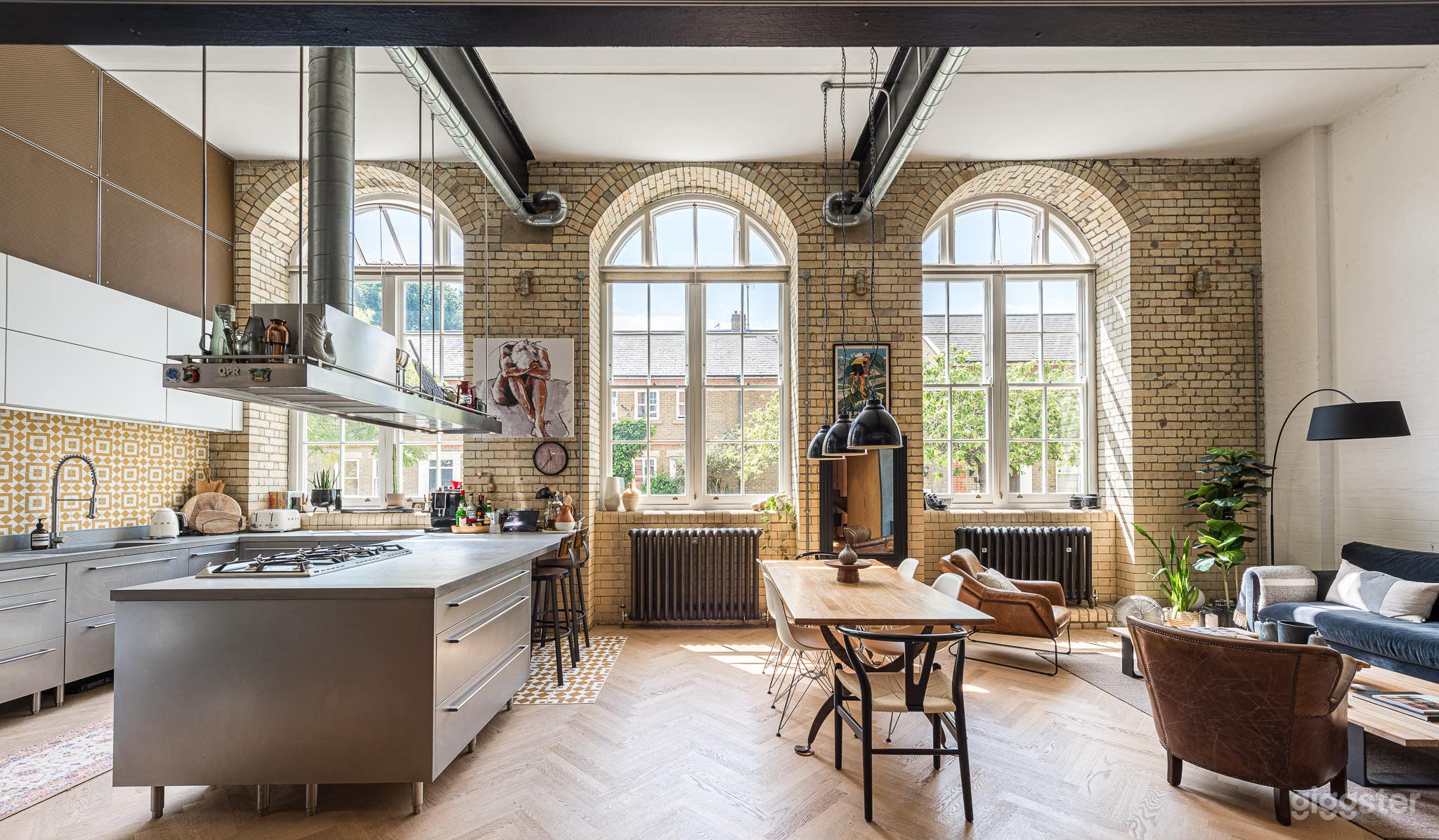Old Converted School House With Huge Windows Photo 3
