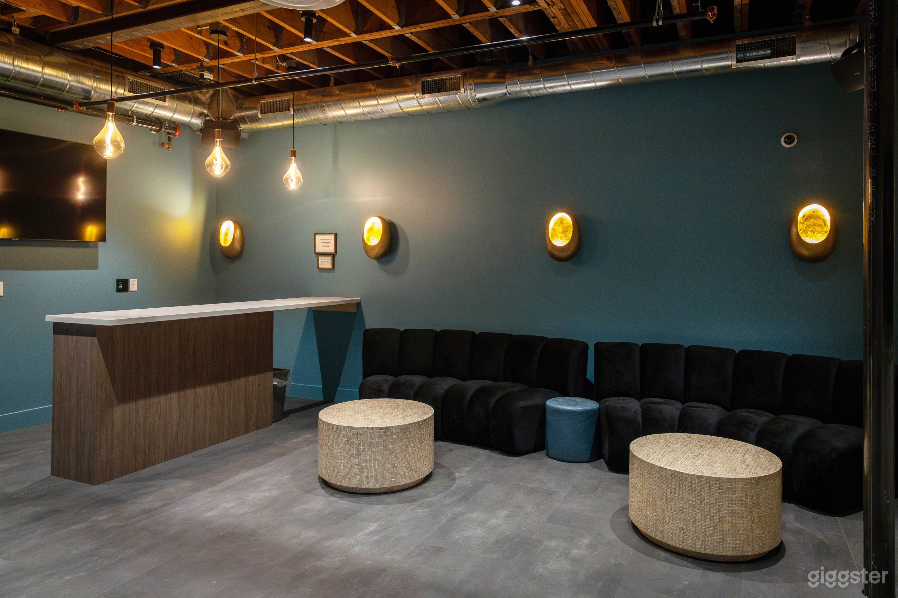 Modern Cannabis Lounge with Sleek Urban Vibes Photo 1
