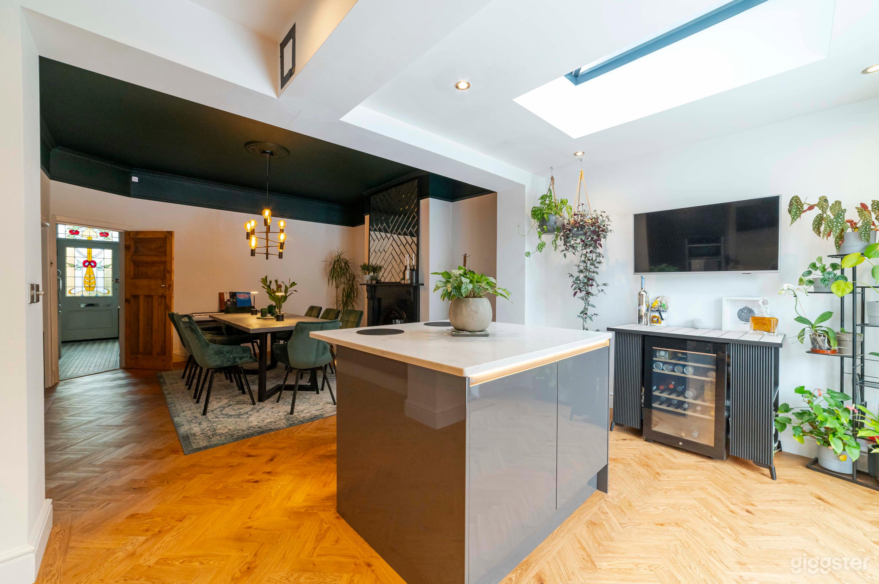 Modern &amp; Moody Victorian Semi Photo 1