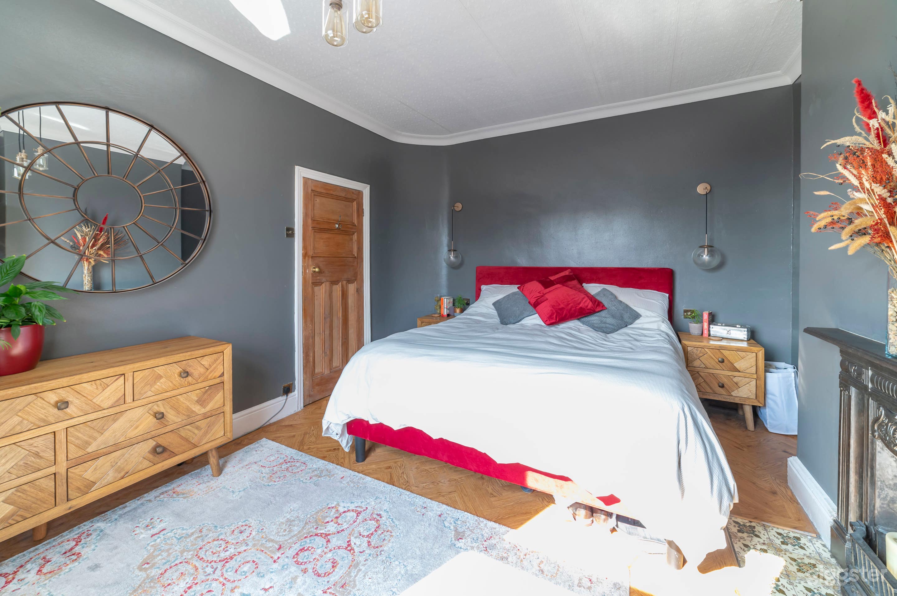 Modern &amp; Moody Victorian Semi Photo 3