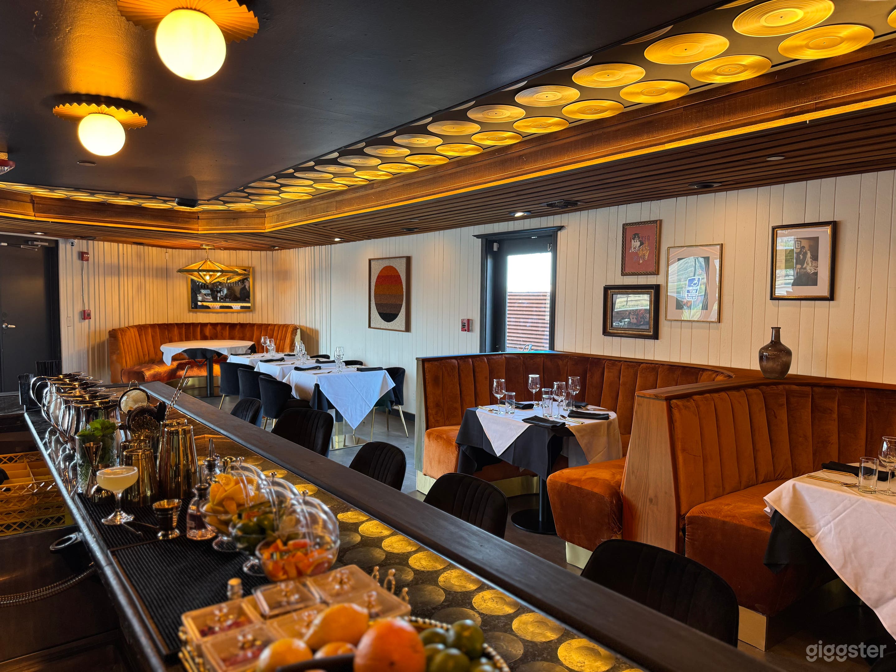 Desert Chic Venue w/ Iconic Music Hall (7000 SF) Photo 4