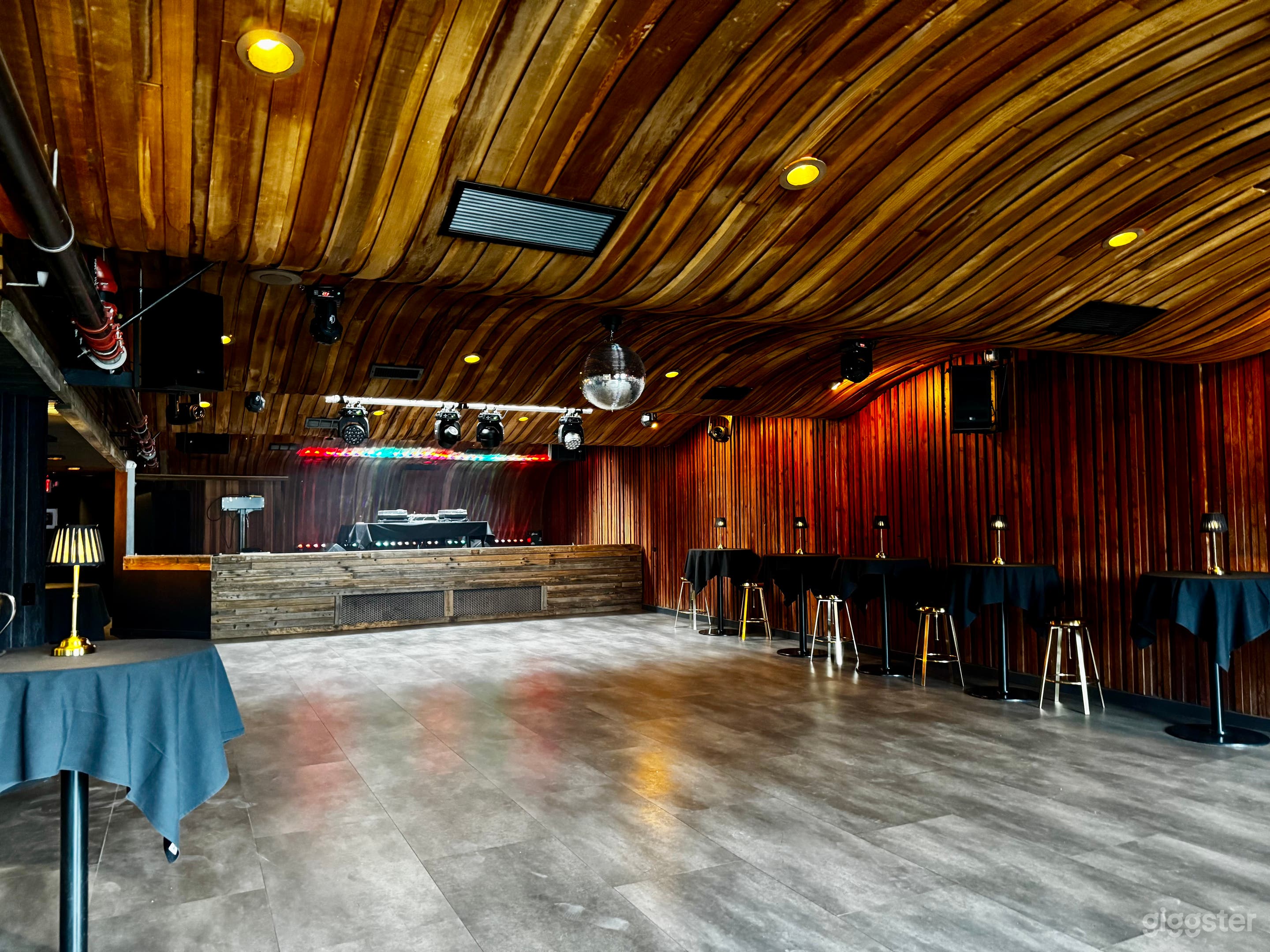 Desert Chic Venue w/ Iconic Music Hall (7000 SF) Photo 2