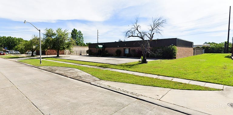  18500 Sq Ft Indoor & Outdoor - EVENT SPACE 