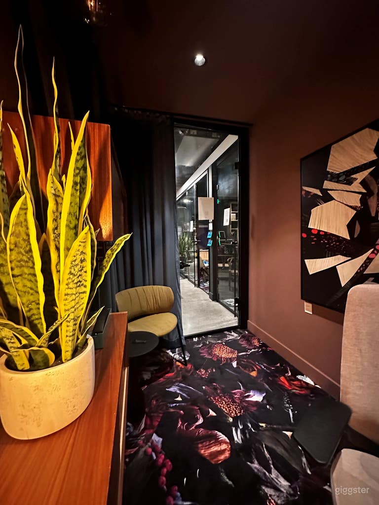  Comfortable Private Office 105 