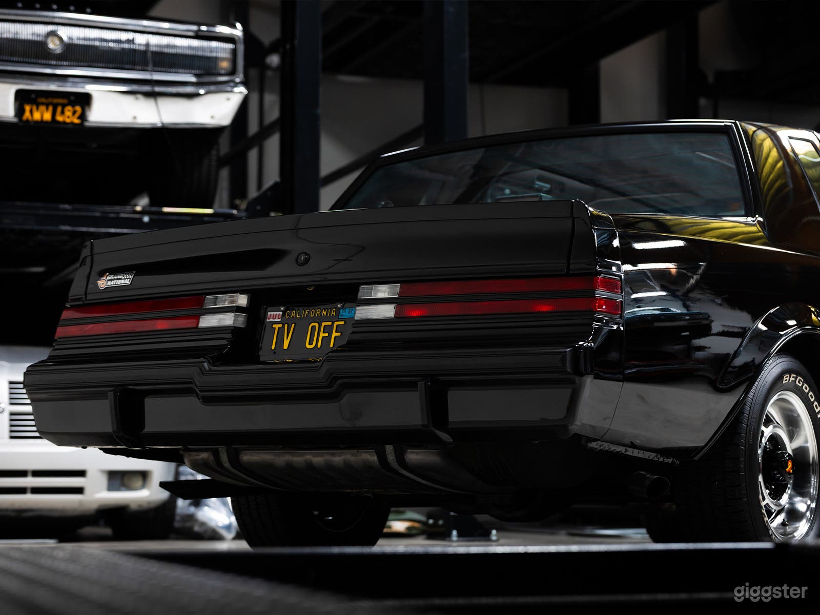 1987 Buick Grand National Photo 2