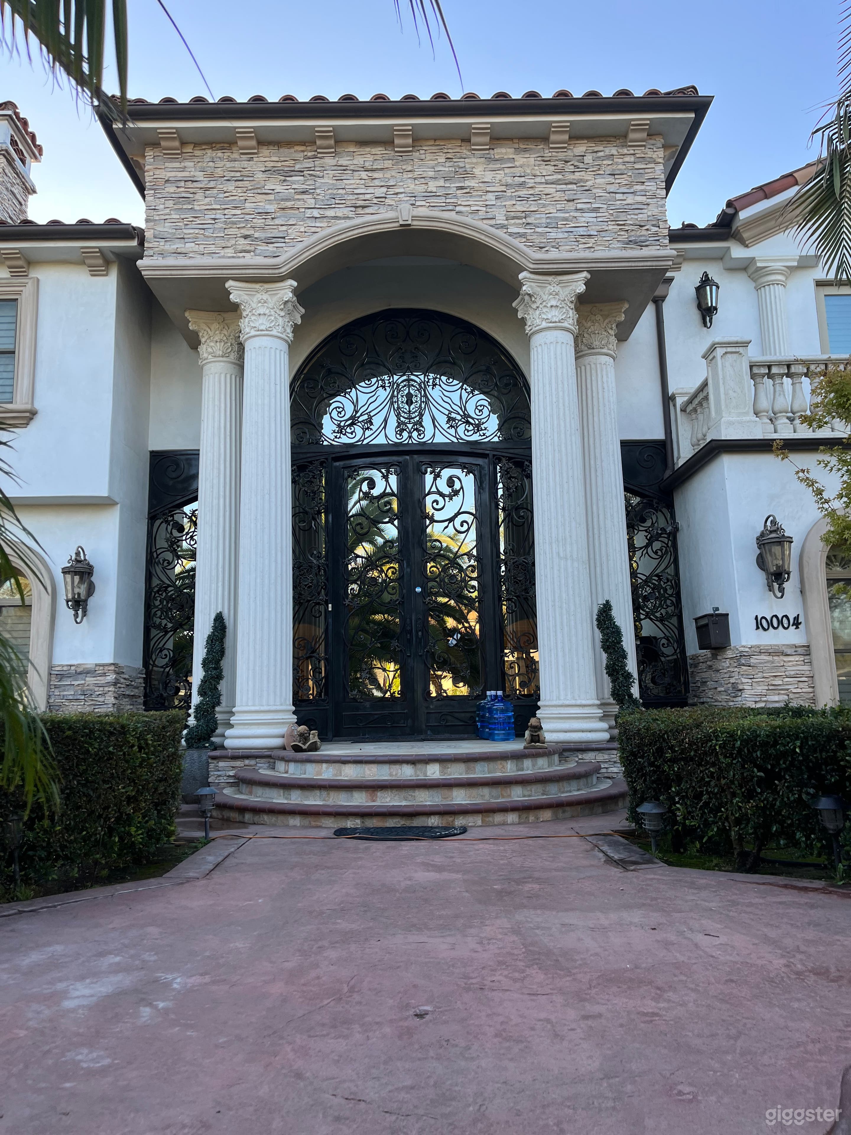 Venetian Mansion  Photo 2