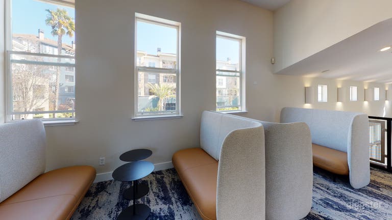  Modern Two-Level Lounge in the Heart of Silicon Valley 