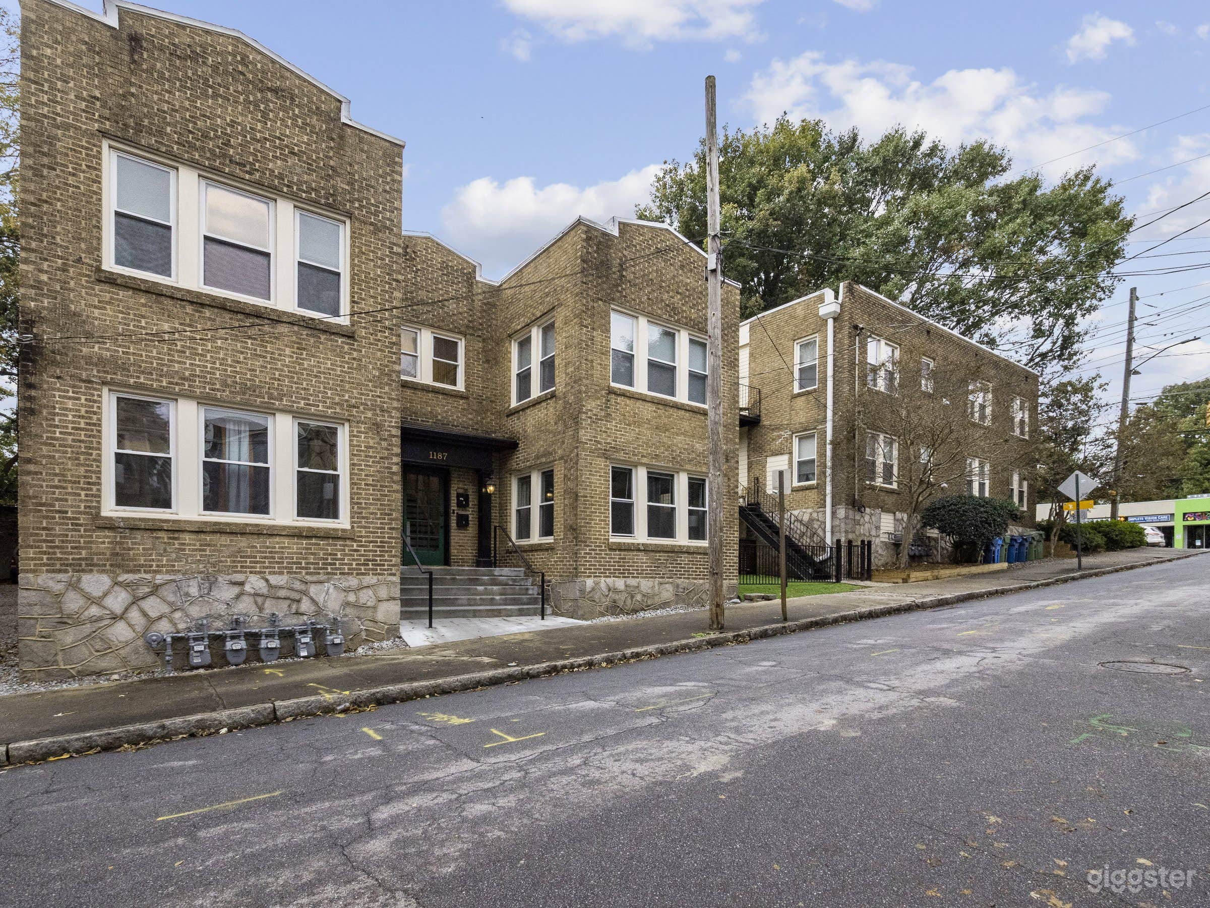 Field of Green| Stocked Furnished Rental Apartment Photo 3