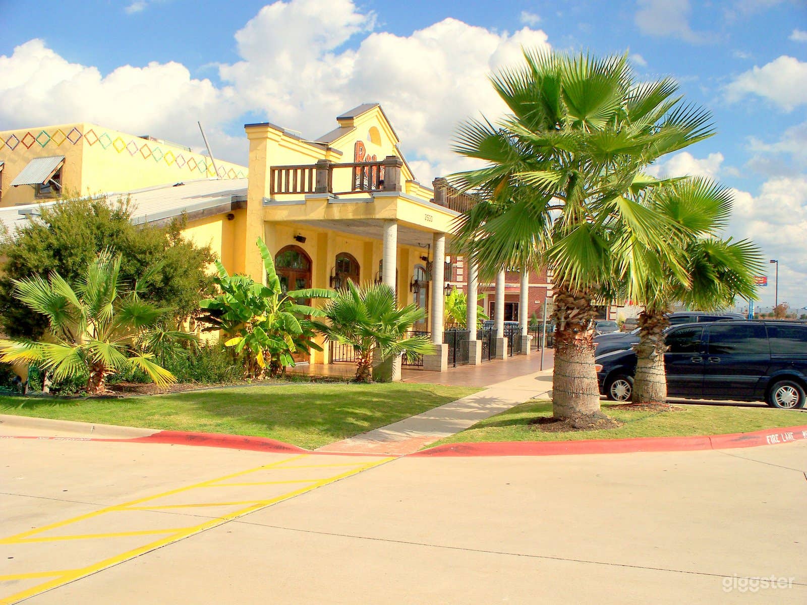 Front (SW corner) of restaurant.  