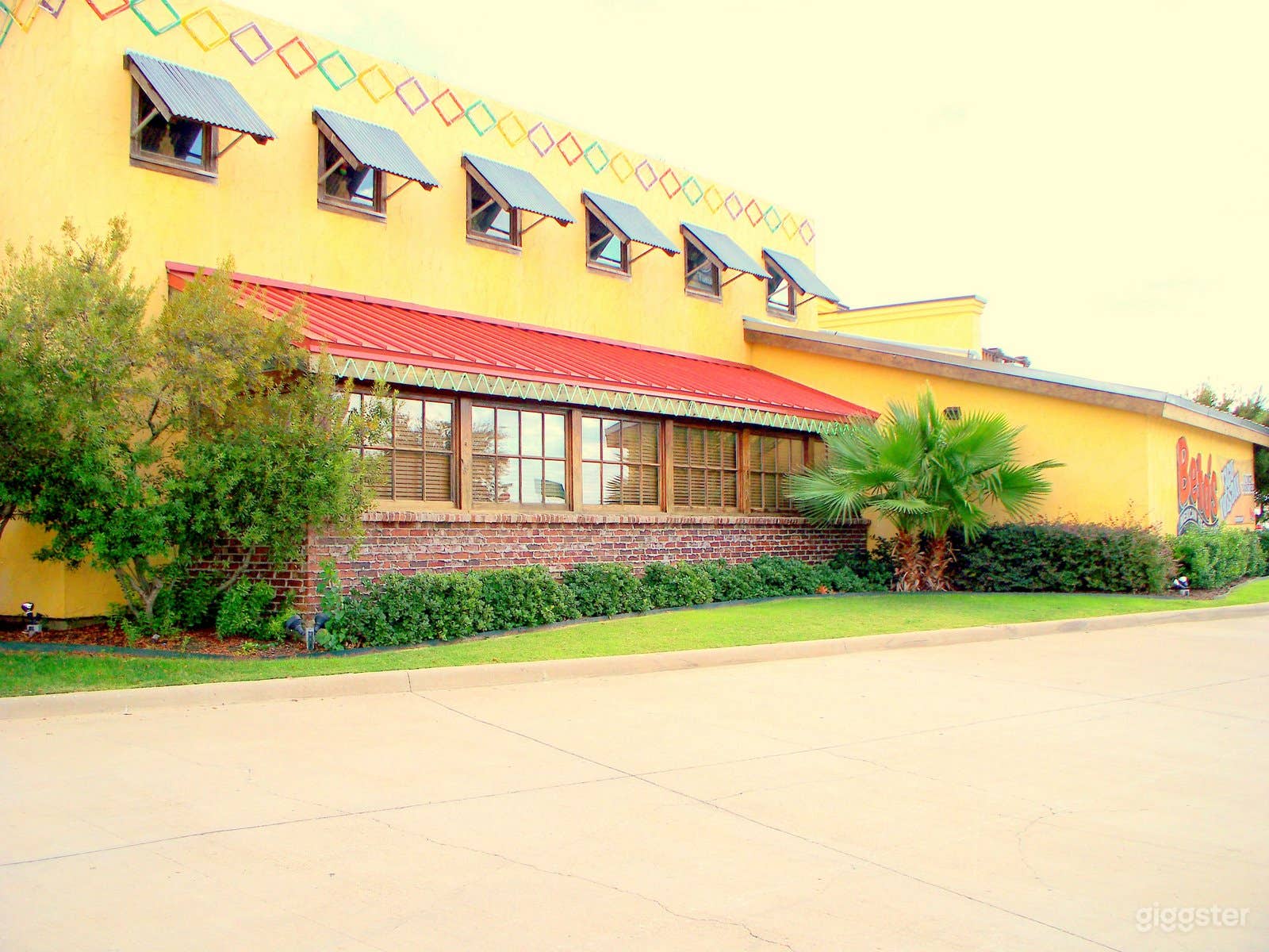 Exterior side (west)