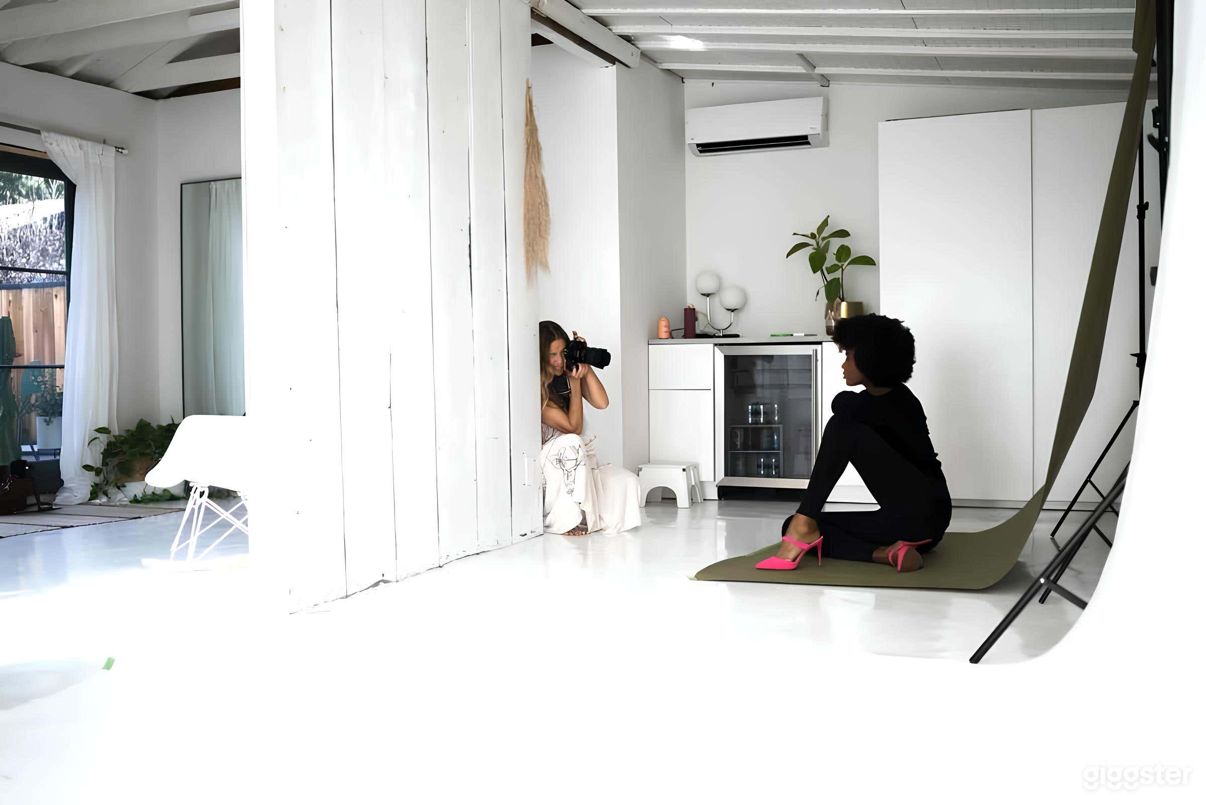 Dreamy Studio Space in Lovely Monrovia Photo 1