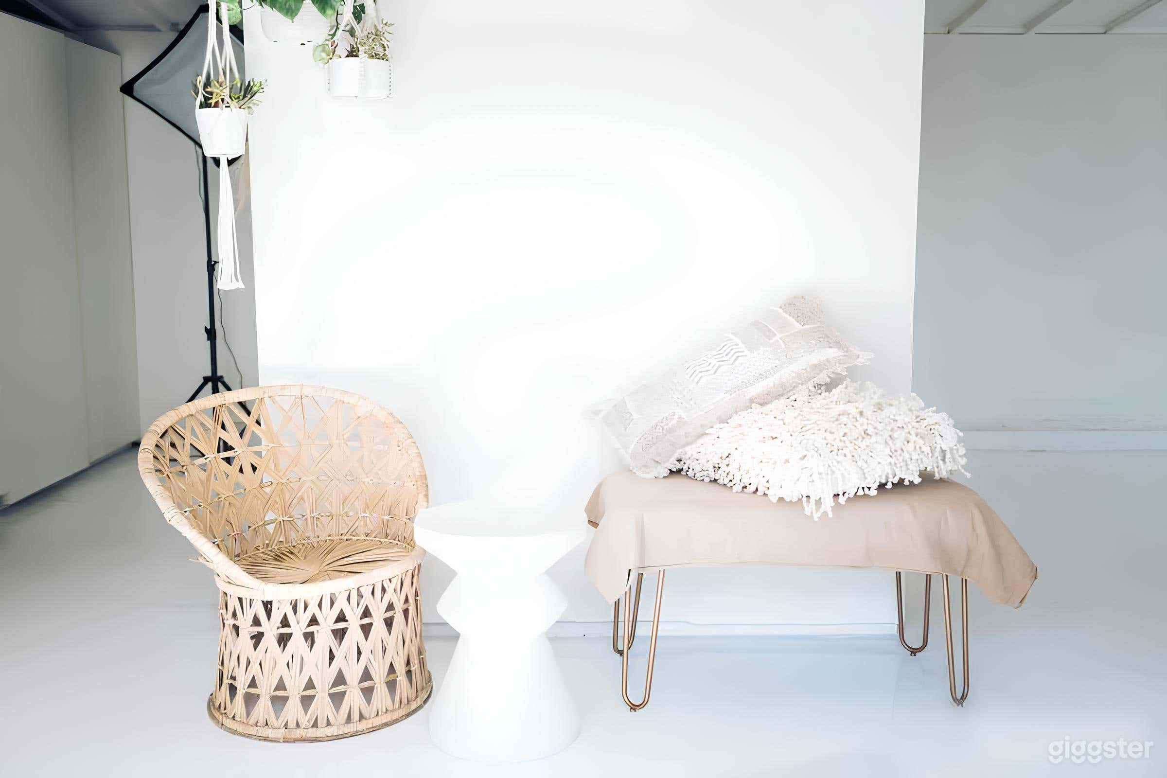 Dreamy Studio Space in Lovely Monrovia Photo 4