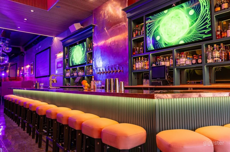  Disco-themed Club with Bar 