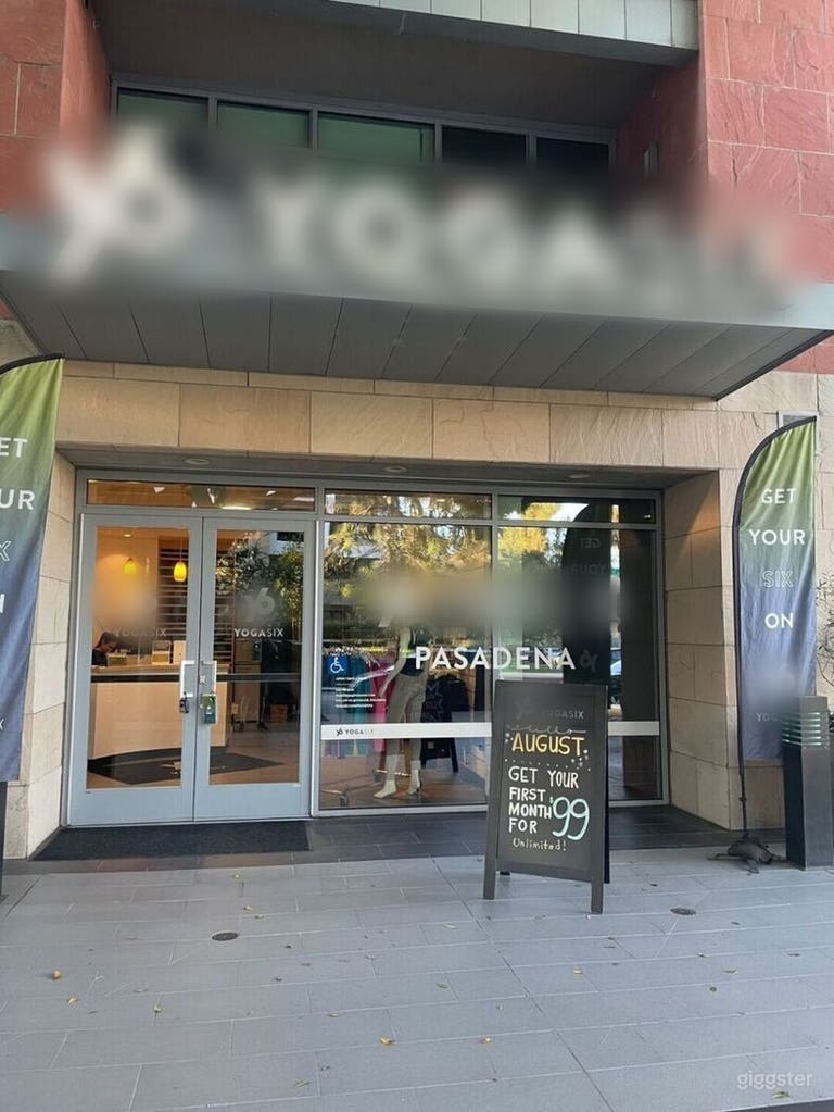  Nice neighborhood location 