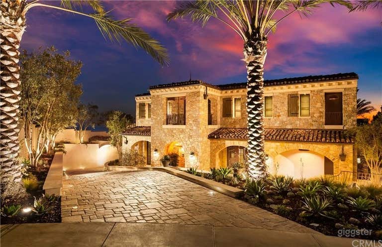  Beautiful Oceanfront Newport Coast Estate 