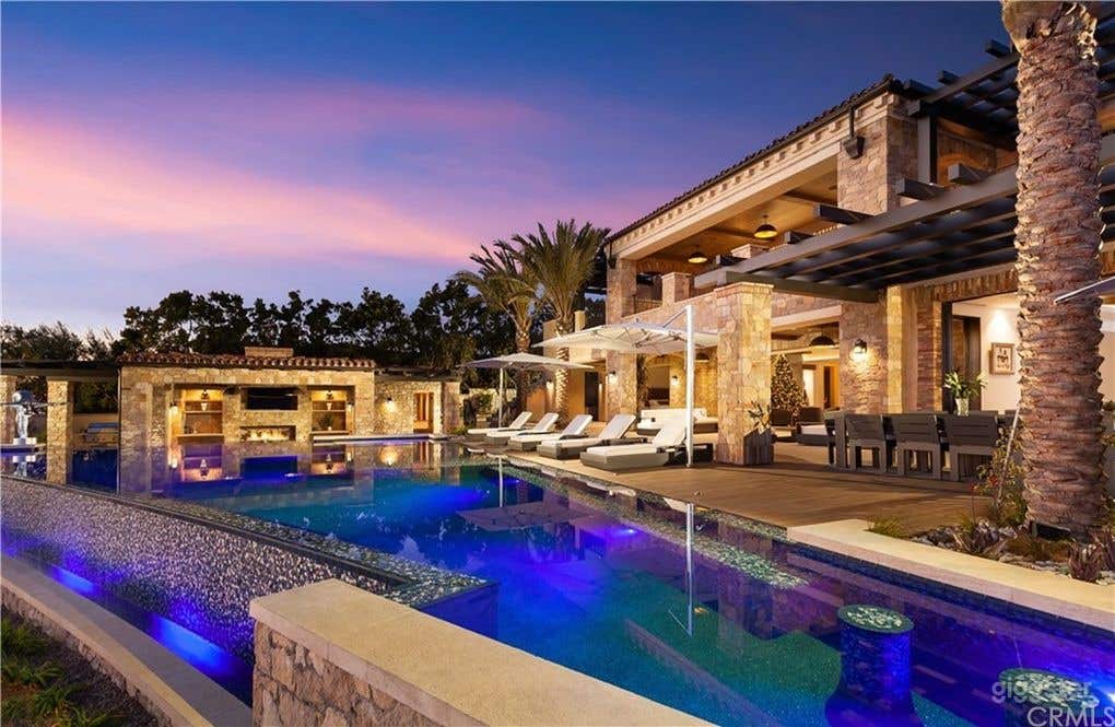 Beautiful Oceanfront Newport Coast Estate Photo 3