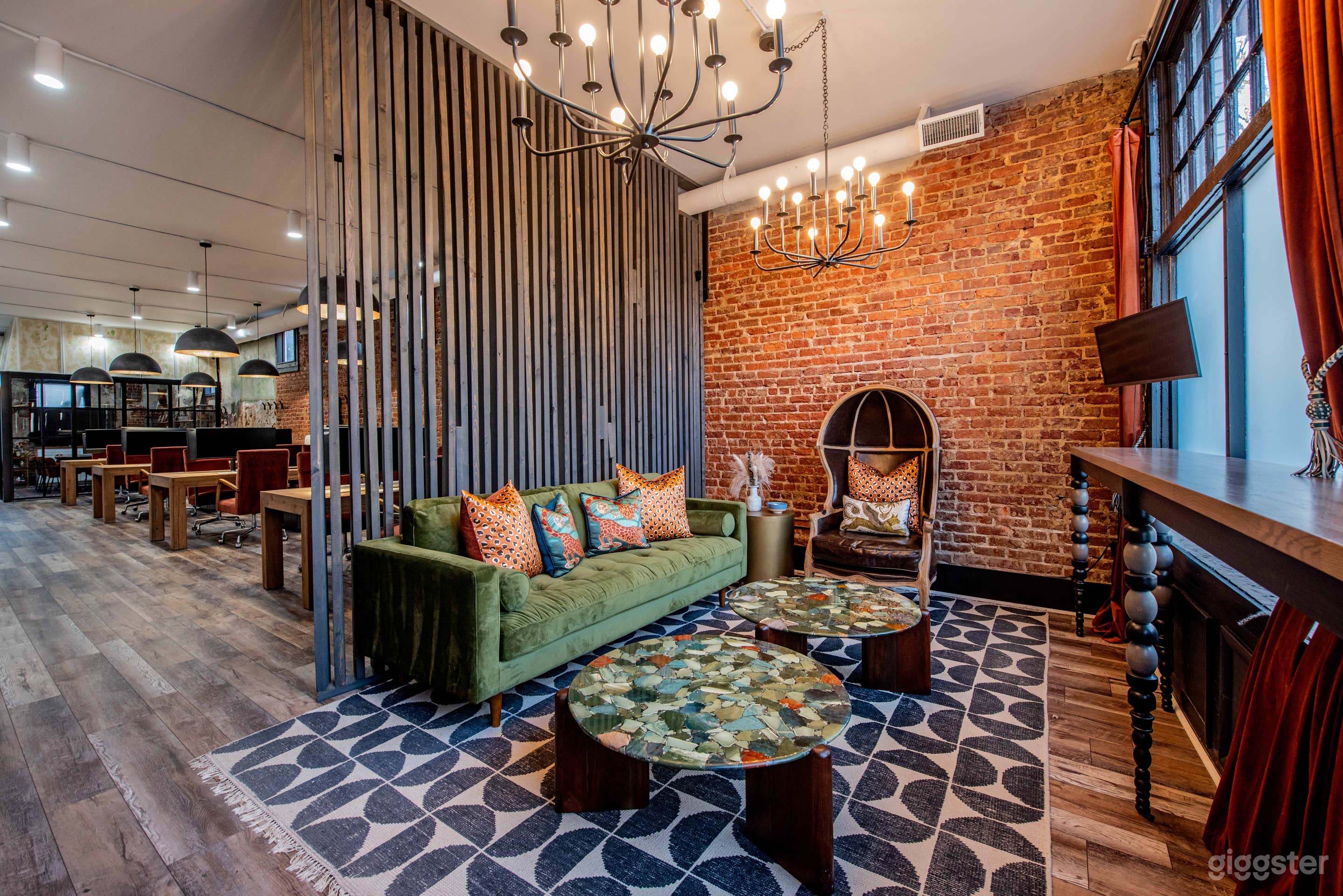 Office/ Start Up / Desk Seating for 16  Photo 1