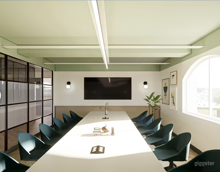  Light Filled Castle Suite 