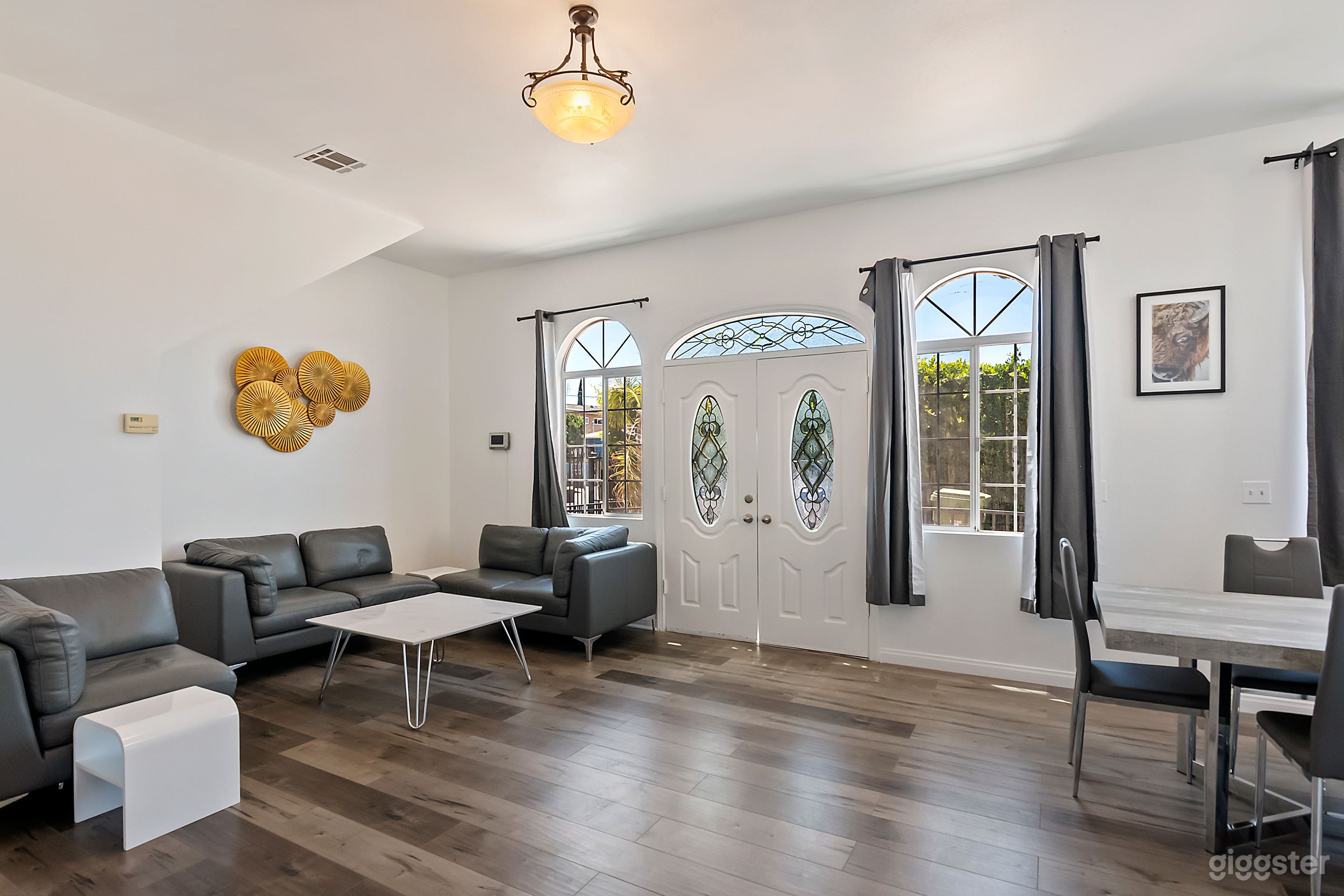 Huge (3) luxury homes close to Universal/Hollywood Photo 4