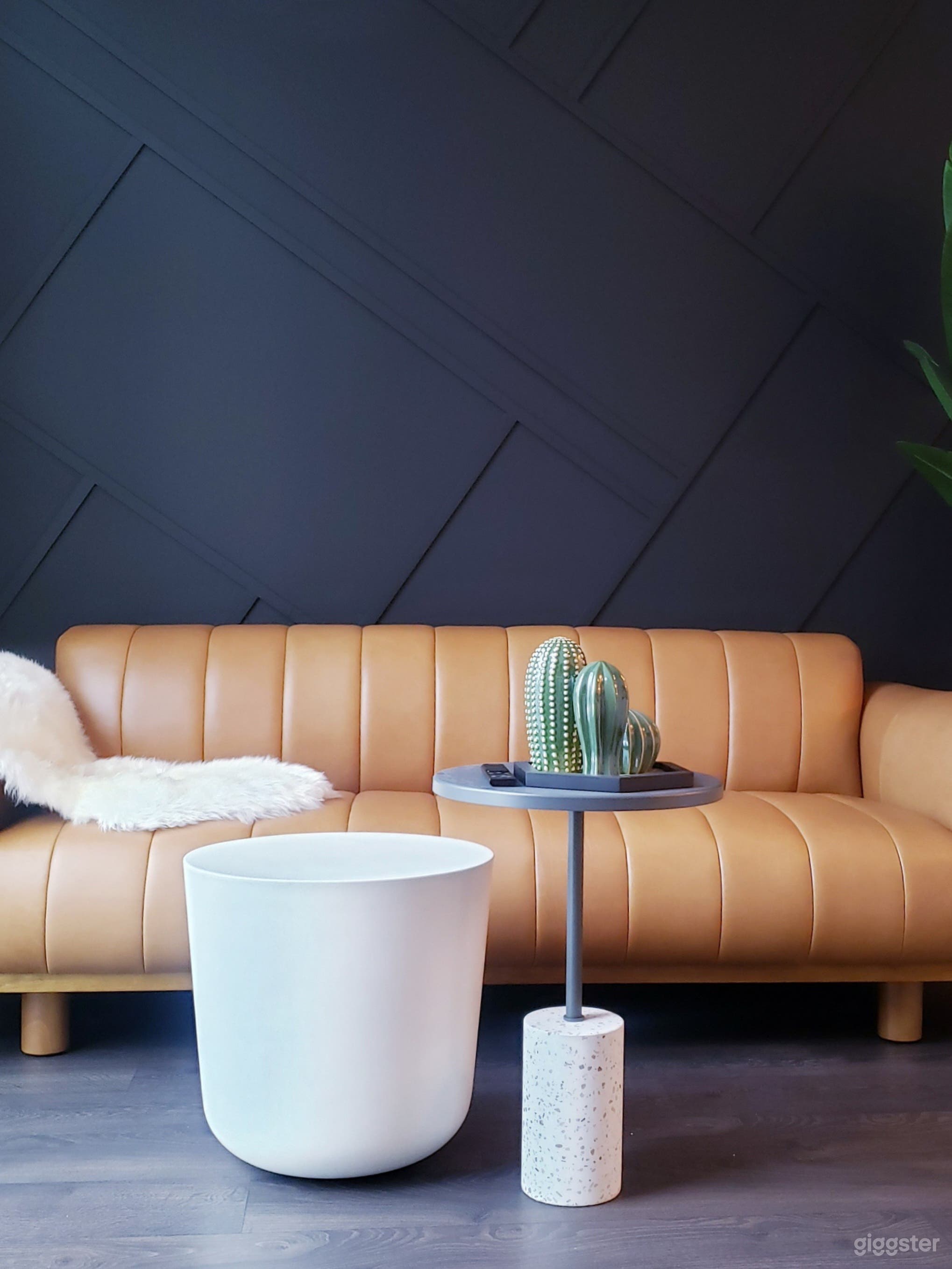 Downtown condo in quintessential Toronto with impe Photo 4