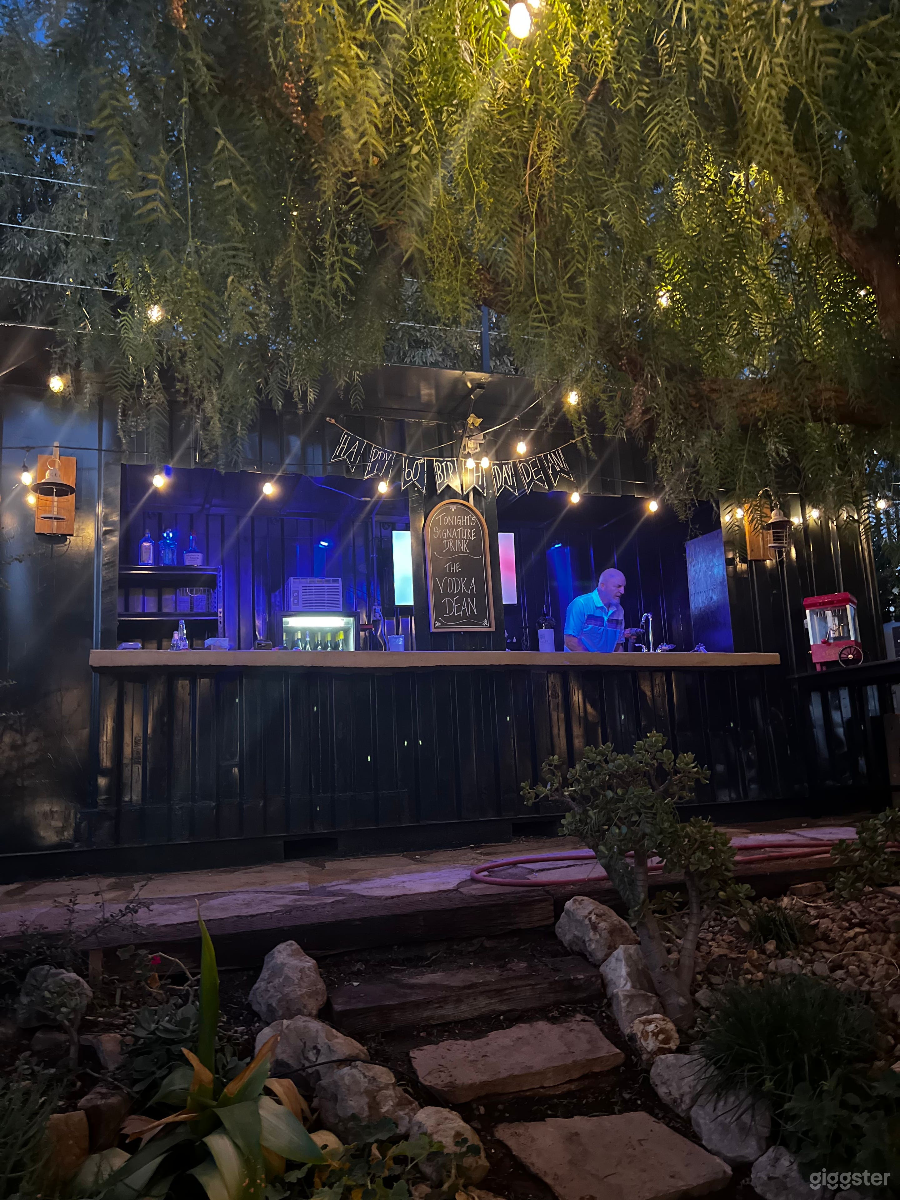 Spectacular Outdoor Entertainment Area with View Photo 4