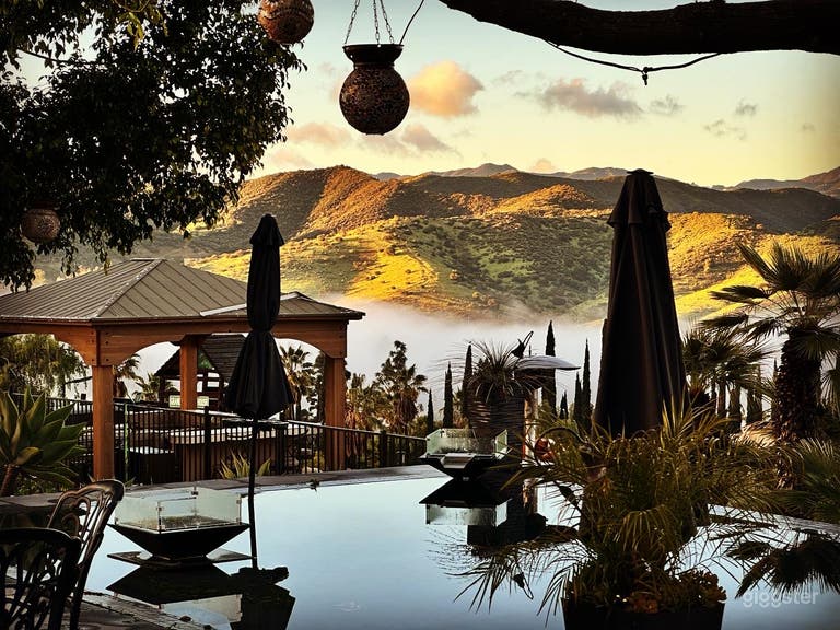  Spectacular Outdoor Entertainment Area with View 