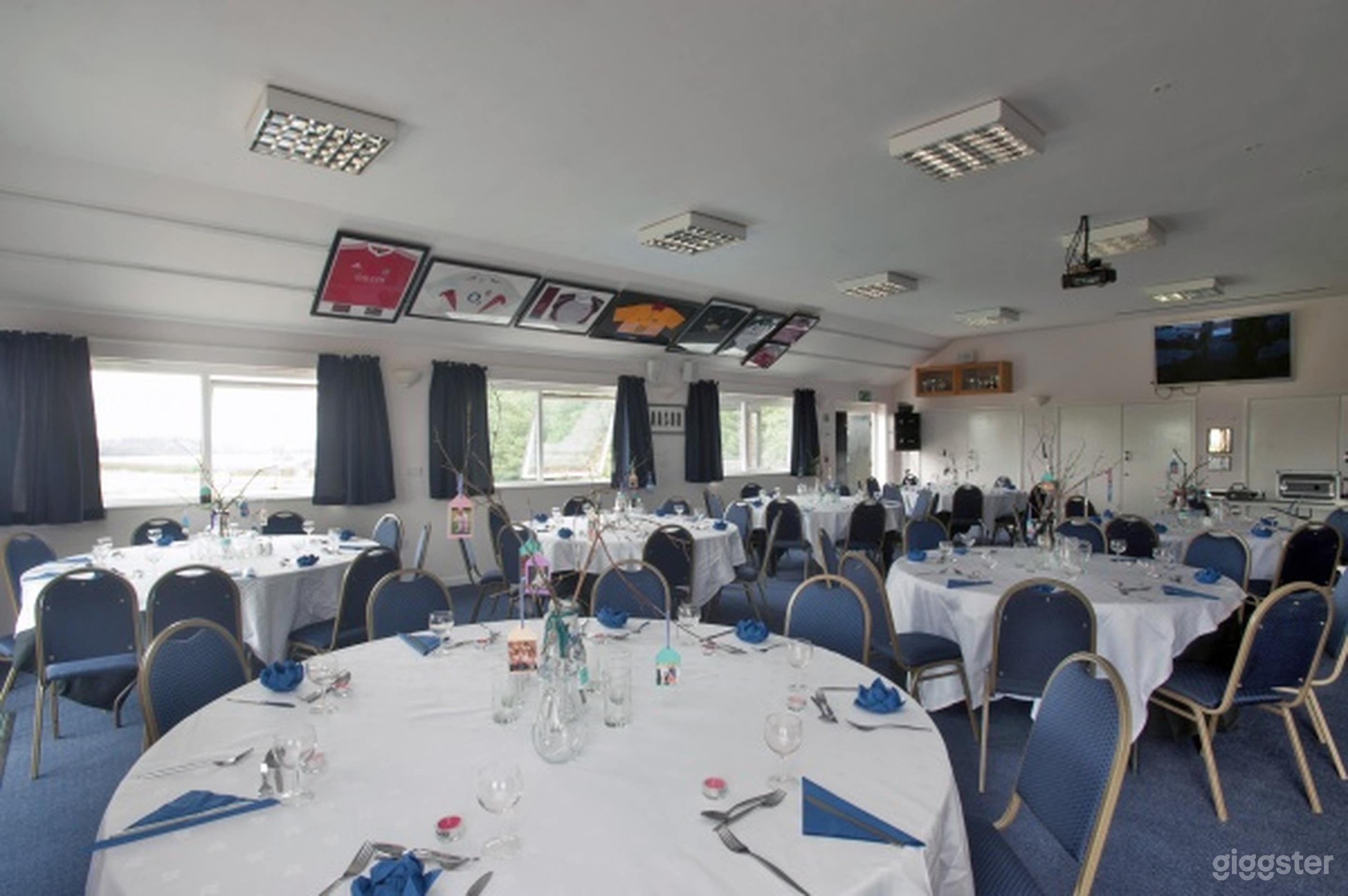 Members' Bar Photo 2