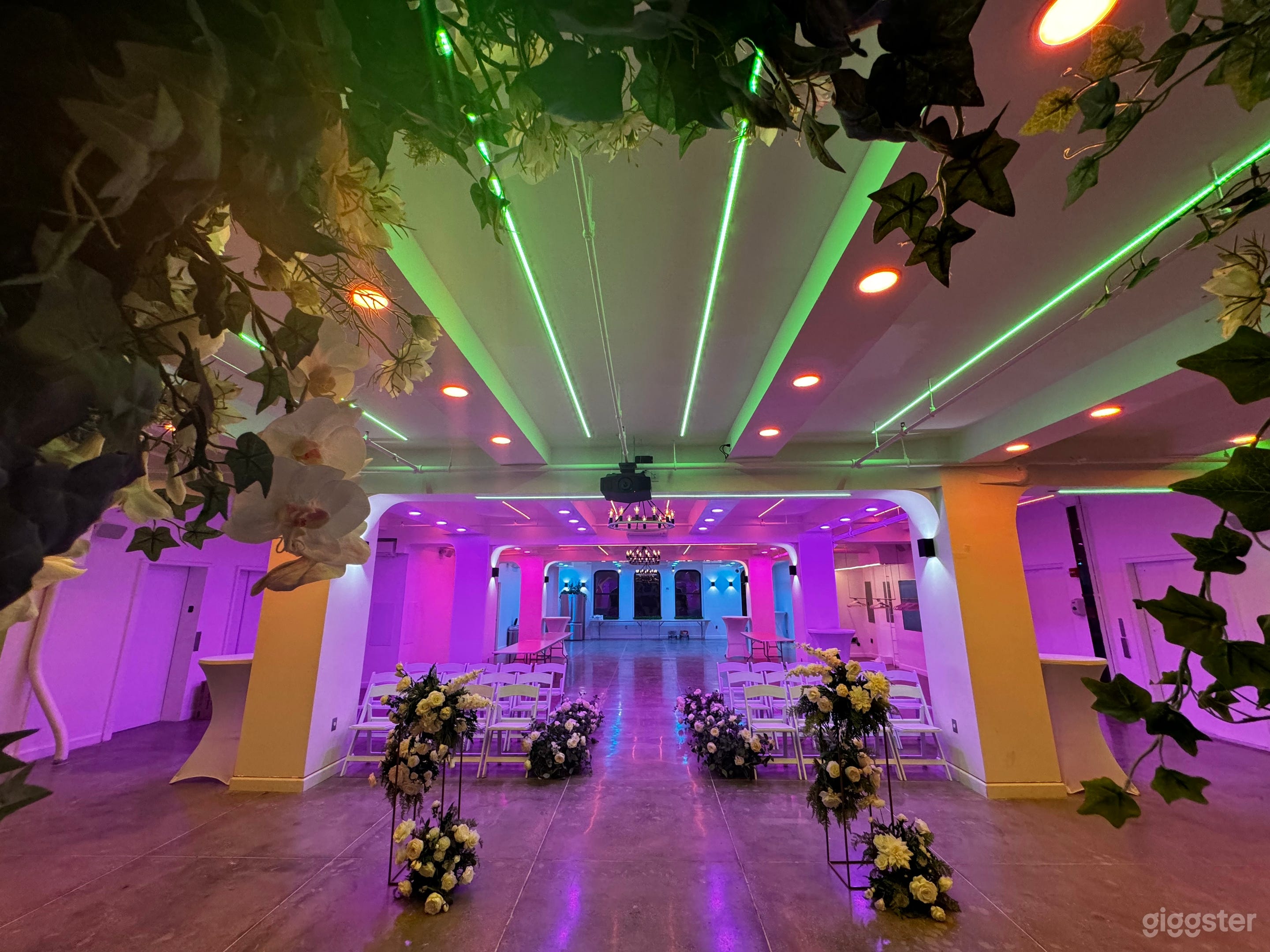 Modern Aesthetics Bright Loft at Bryant Park Photo 2