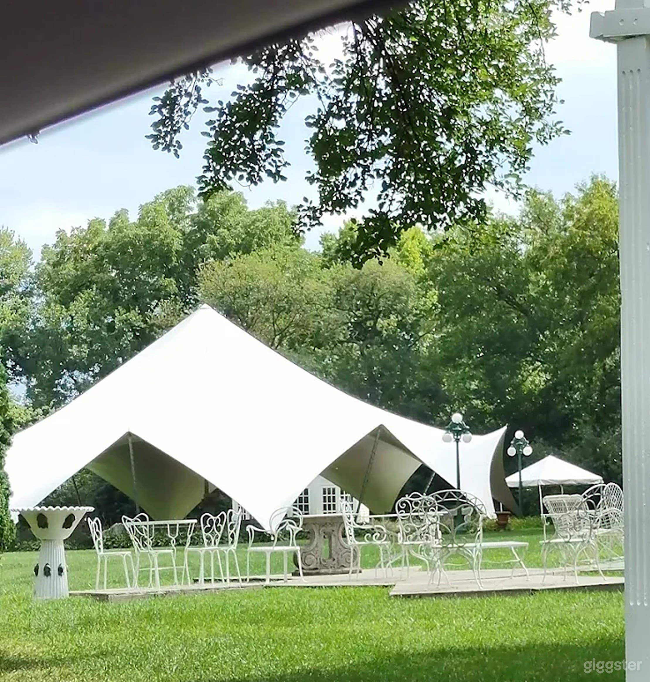 The Big Top & Front Garden Photo 3